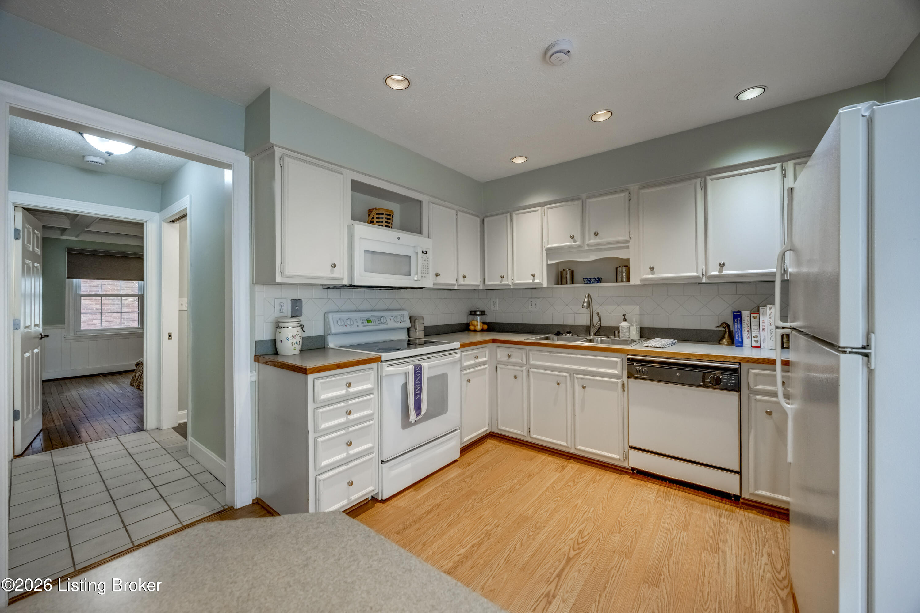 209 Fairfax Ave Apt 1 Property Photo 25