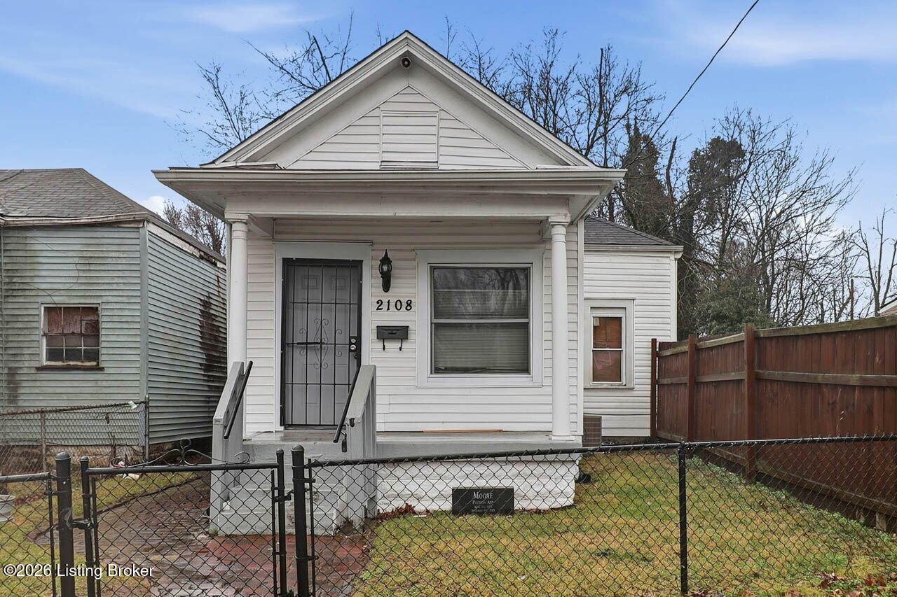 2108 Wilson Ave Property Photo 1