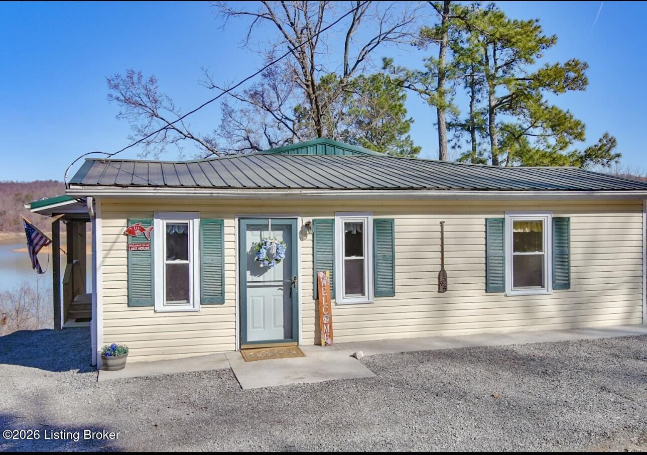 1588 Robbin Ln Property Photo 2