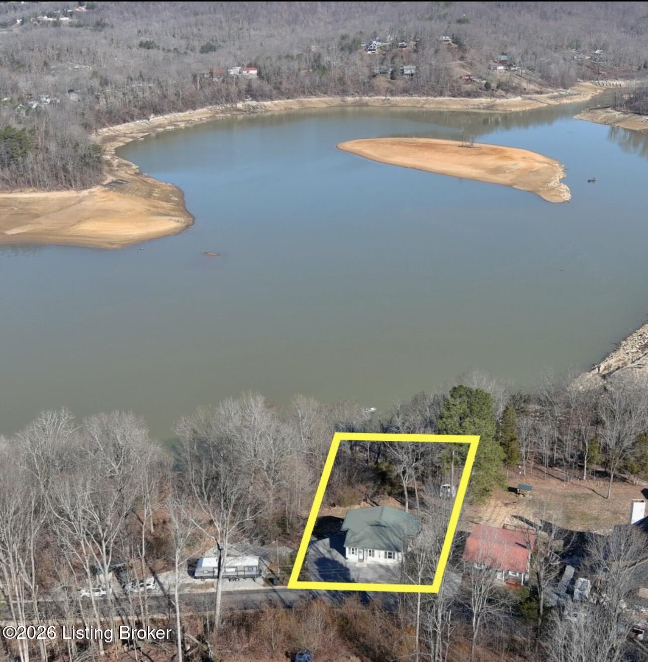 1588 Robbin Ln Property Photo 3