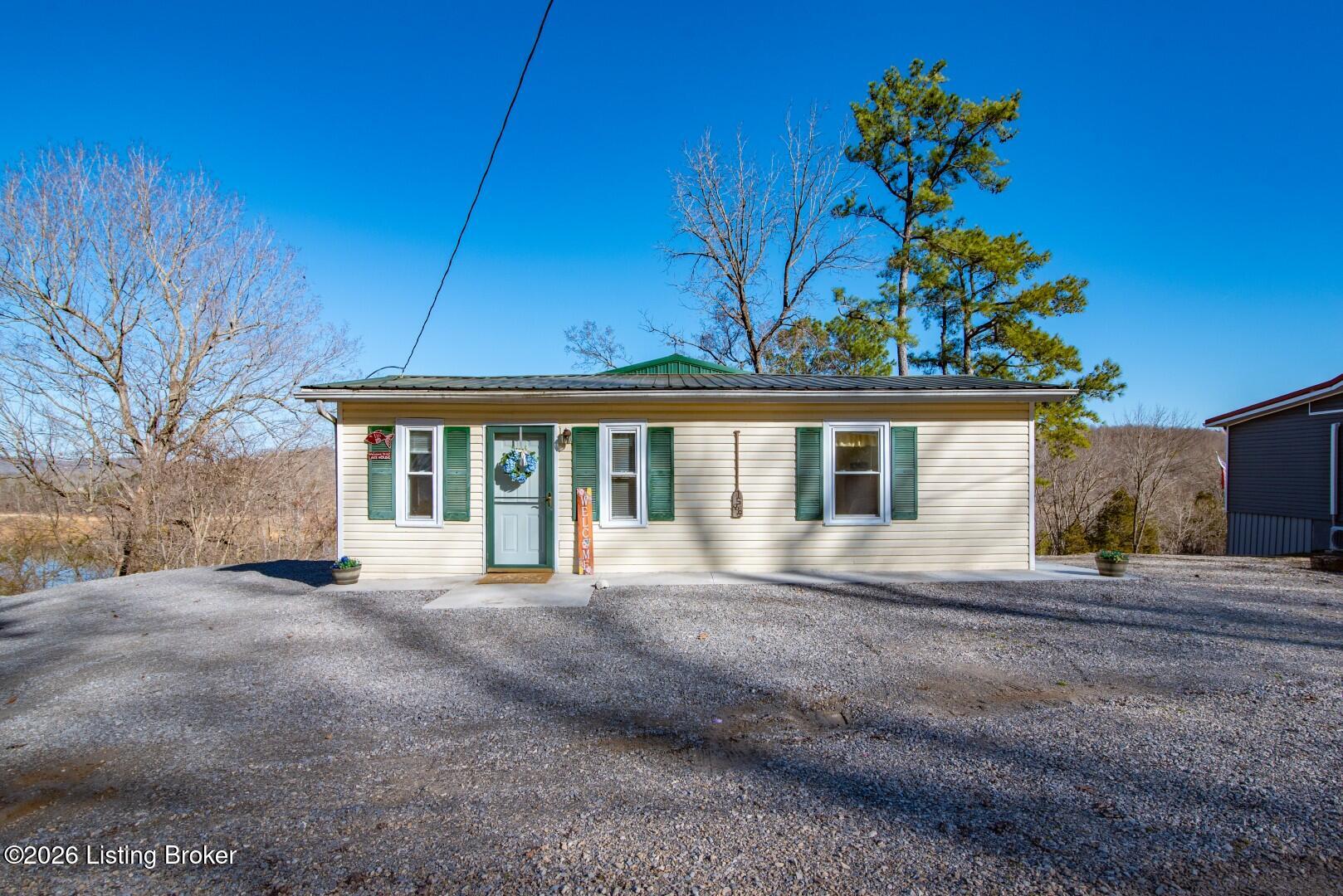 1588 Robbin Ln Property Photo 6