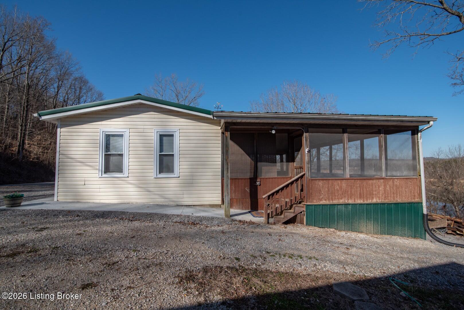 1588 Robbin Ln Property Photo 9
