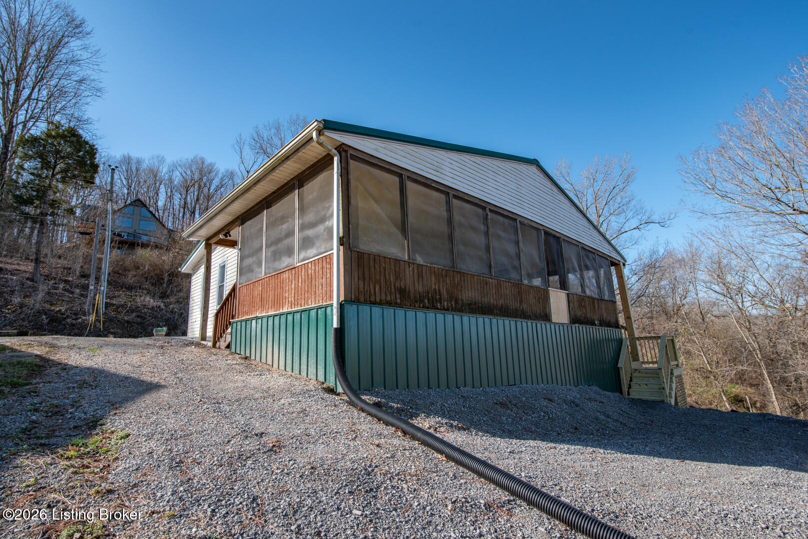 1588 Robbin Ln Property Photo 10