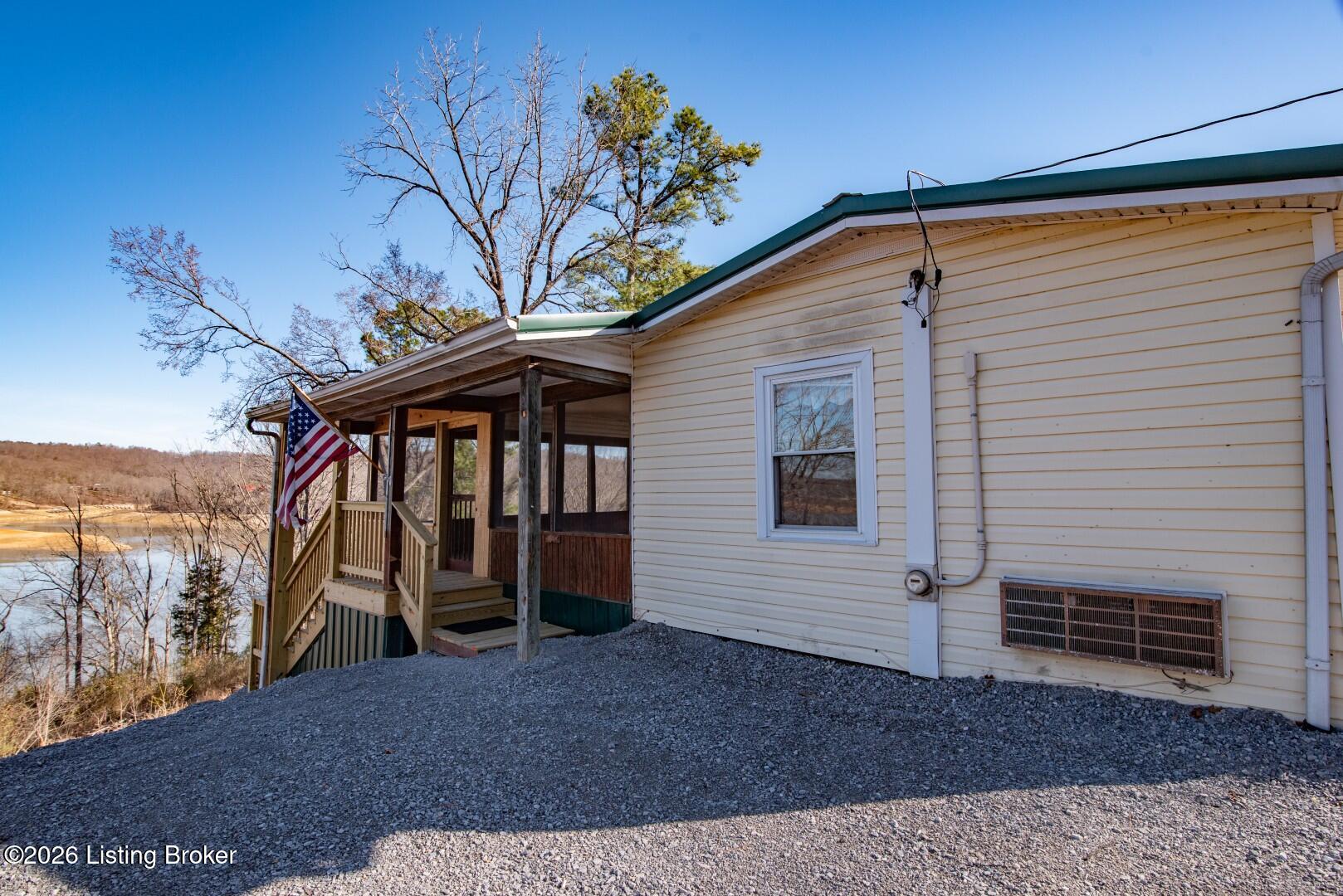 1588 Robbin Ln Property Photo 14