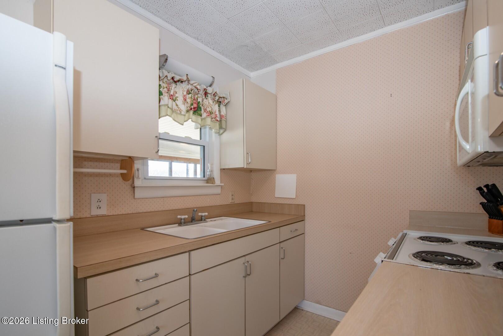 1588 Robbin Ln Property Photo 25