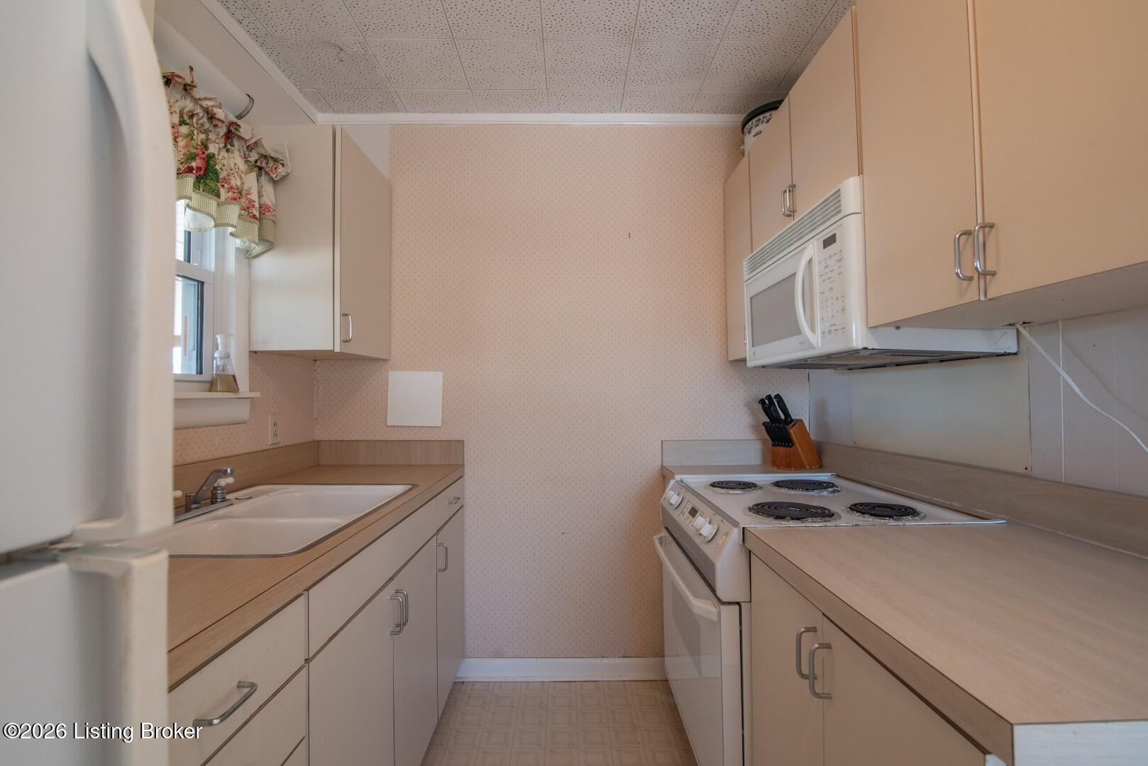 1588 Robbin Ln Property Photo 26