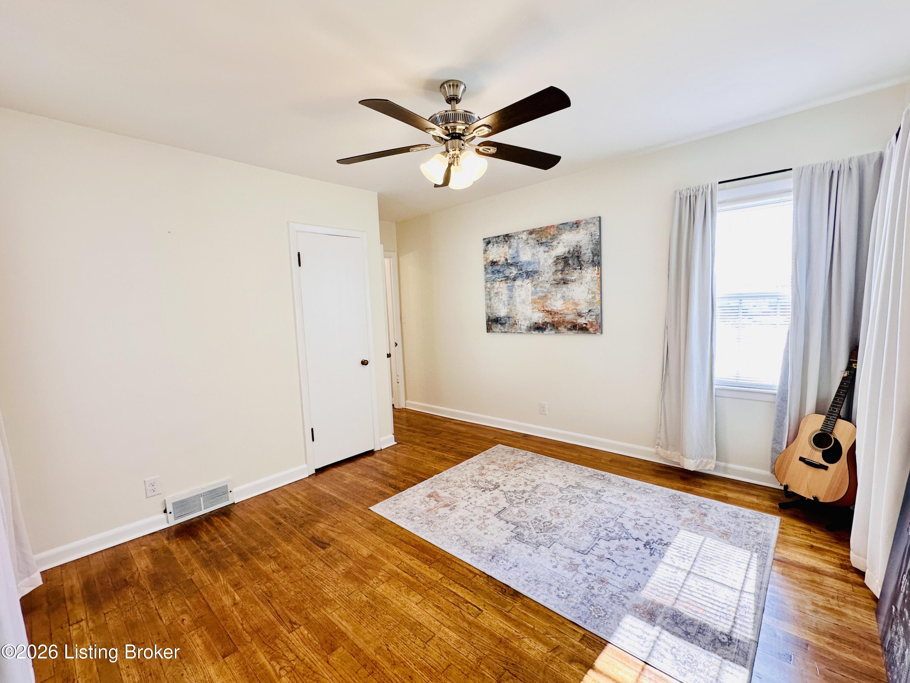 303 W Market St Property Photo 48