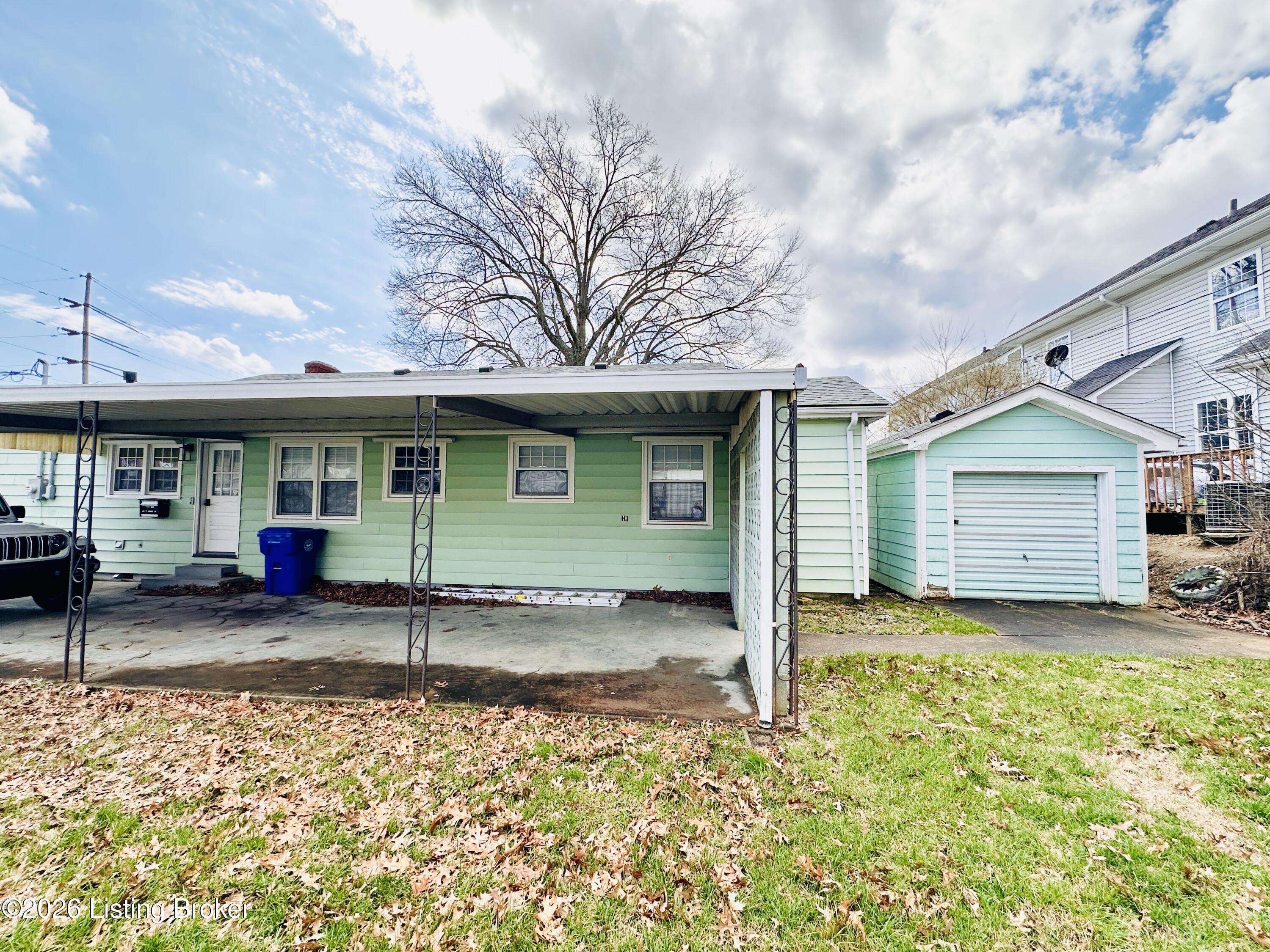 303 W Market St Property Photo 57