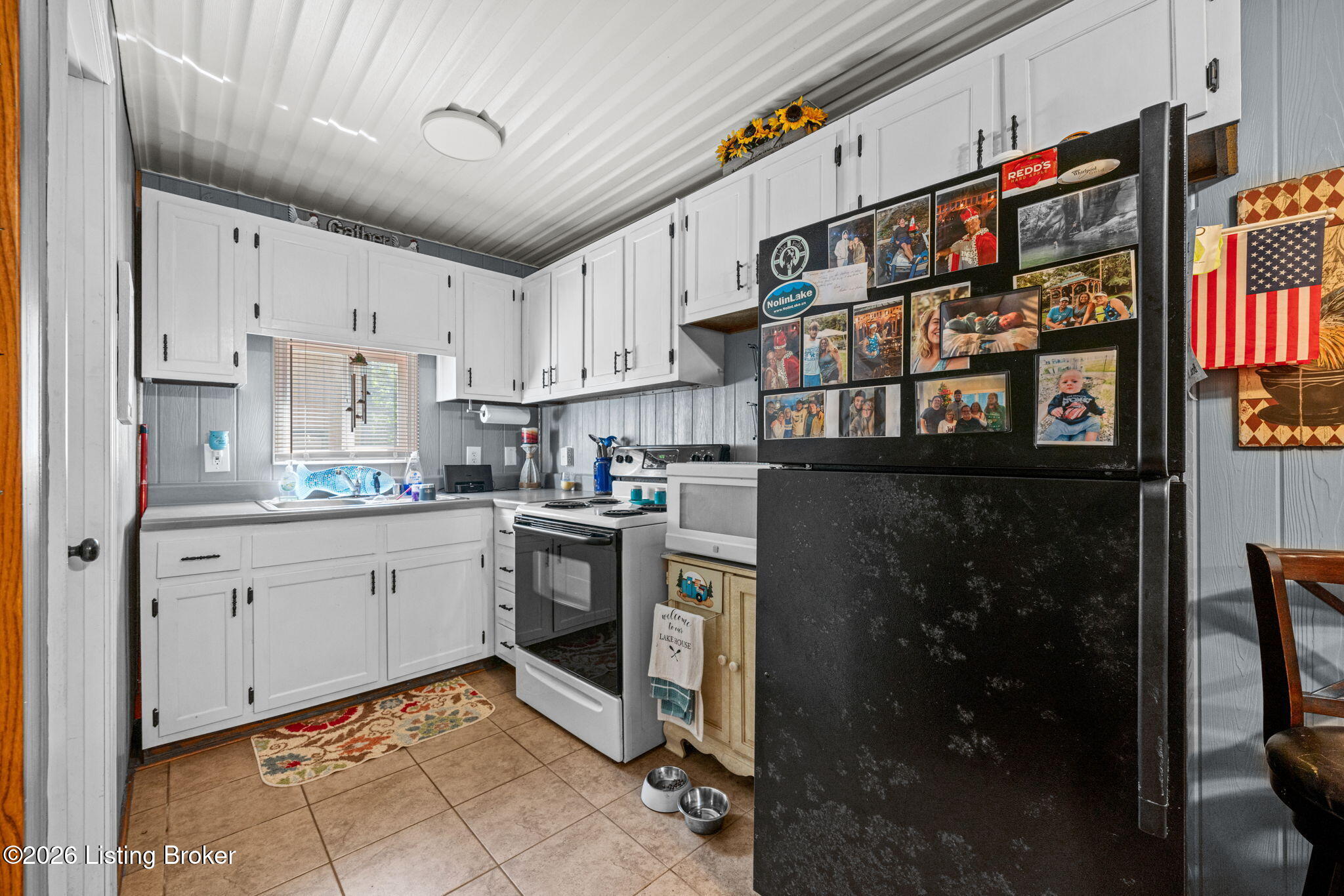 585 Trailwoods Dr Property Photo 19