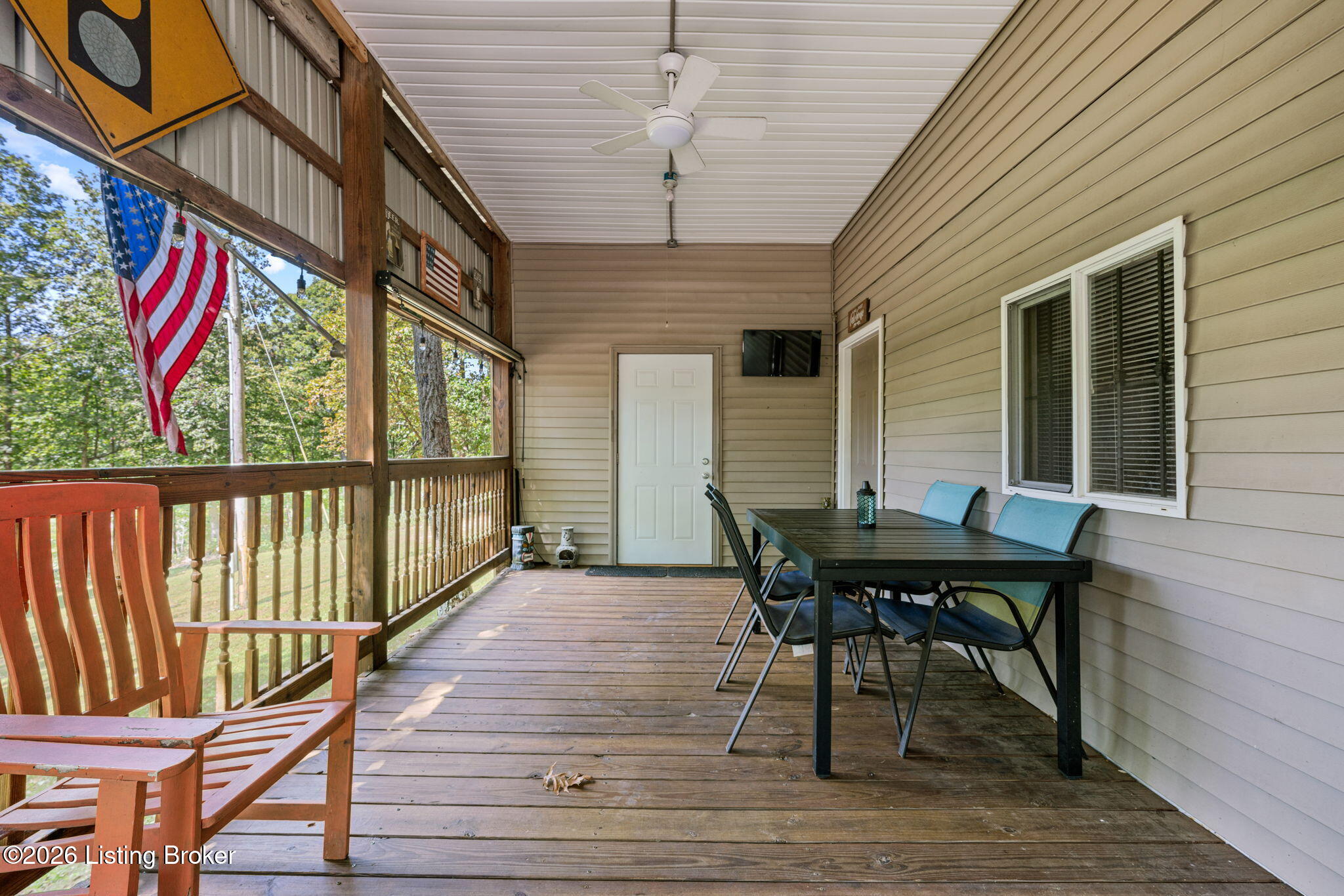 585 Trailwoods Dr Property Photo 26