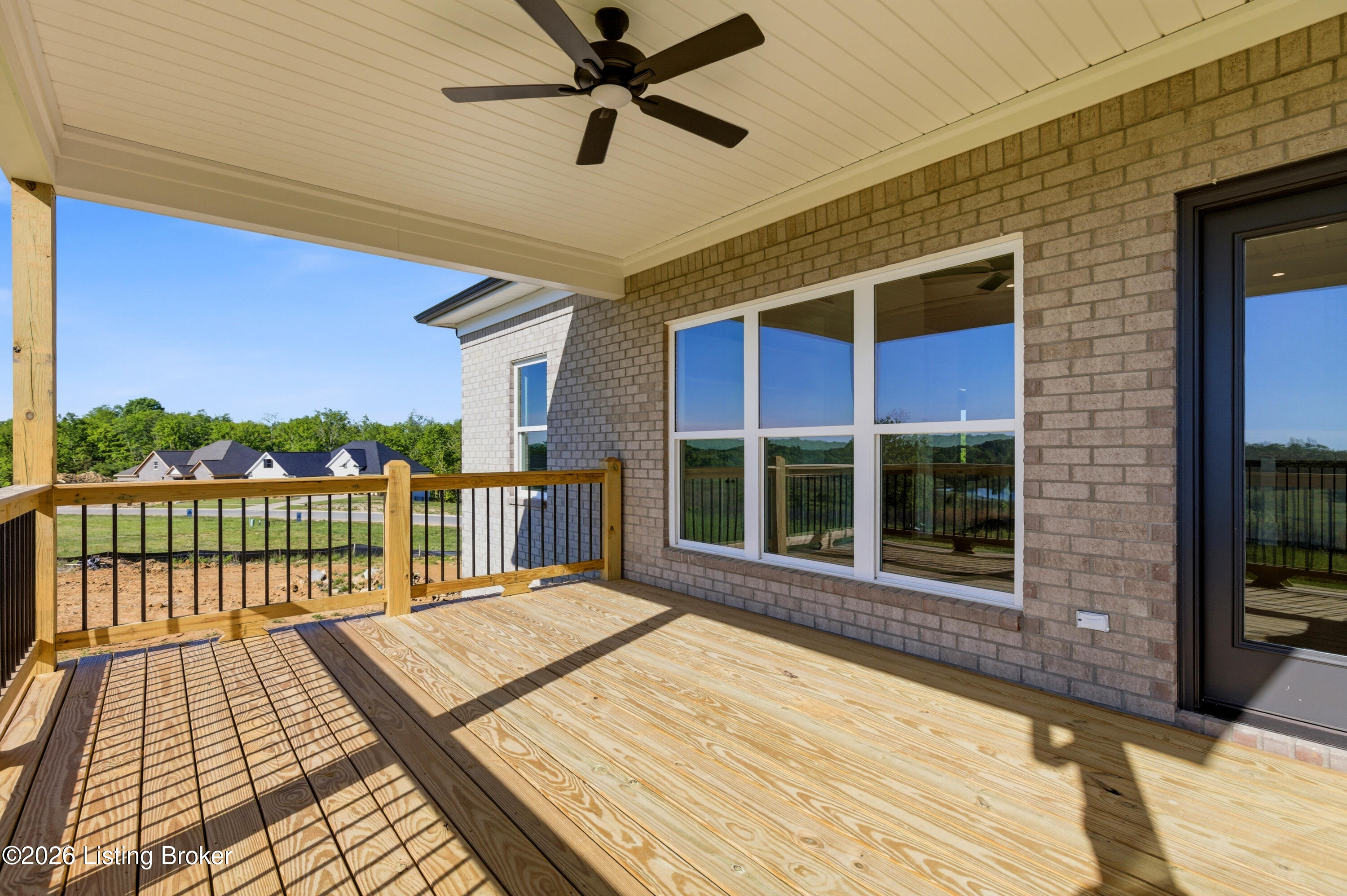 17827 Shakes Creek Dr Property Photo 29
