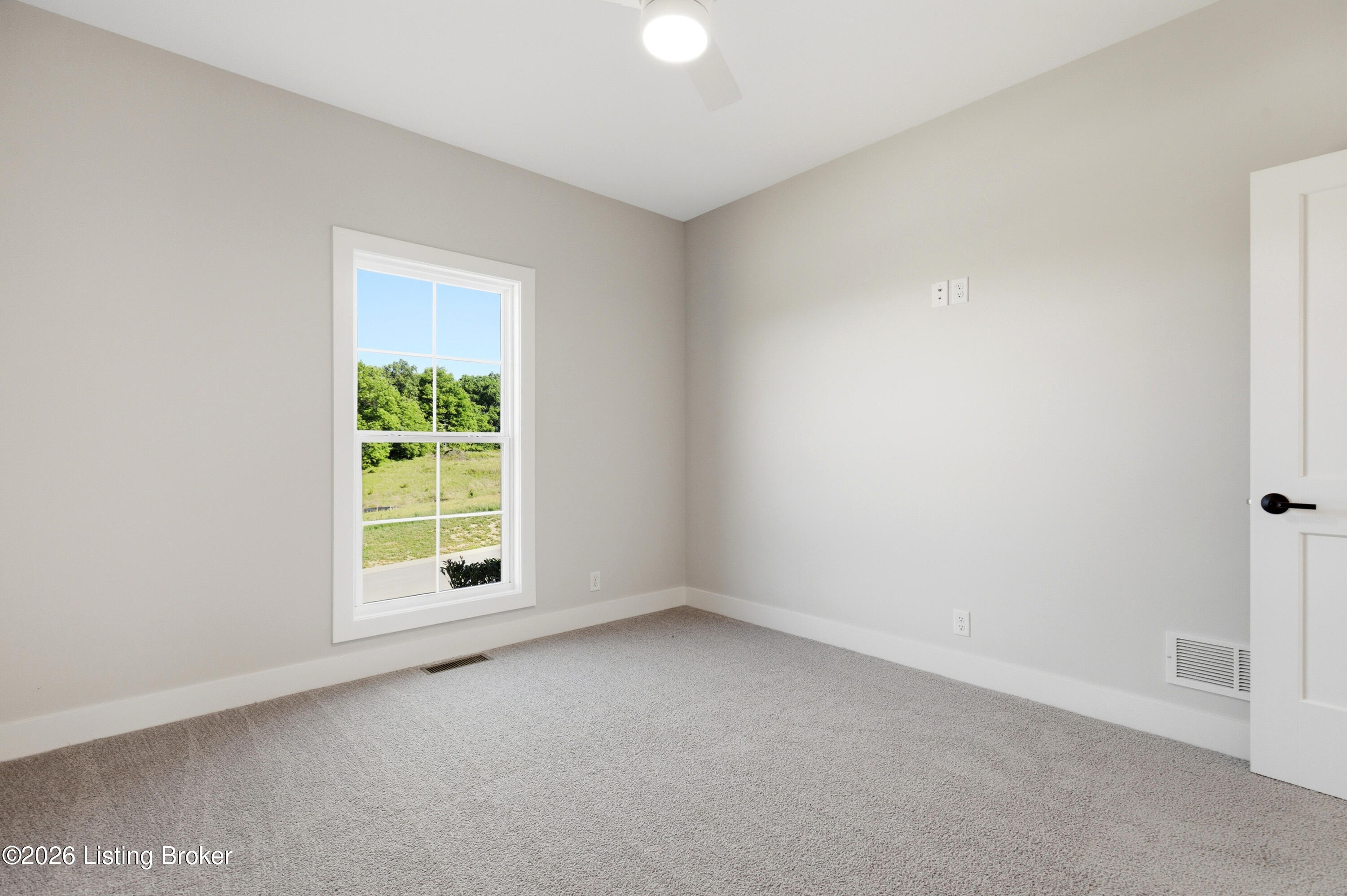 17827 Shakes Creek Dr Property Photo 35
