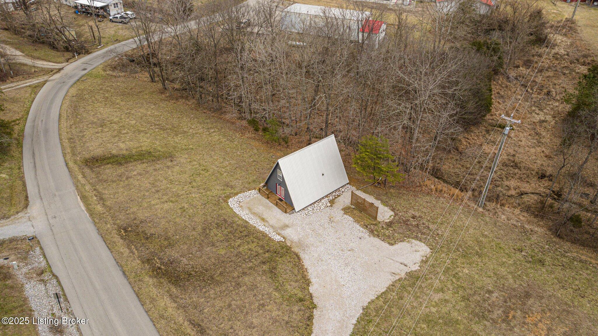 108 Washburn Rd Property Photo 4