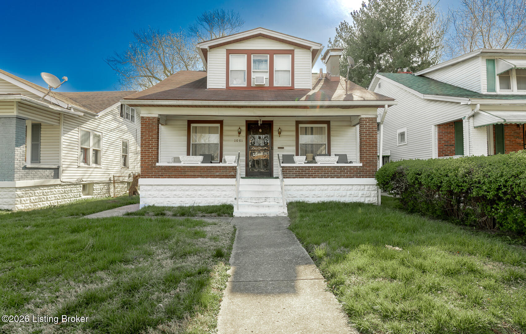1061 Cecil Ave Property Photo 2