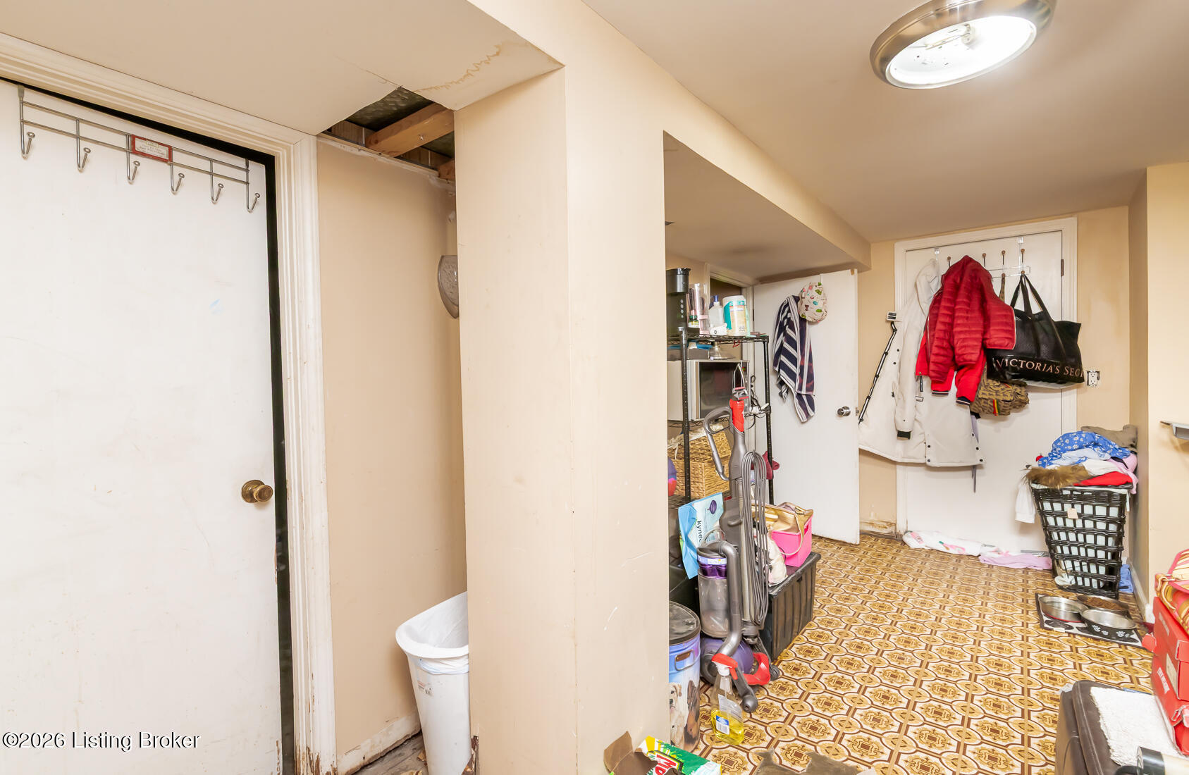1061 Cecil Ave Property Photo 30