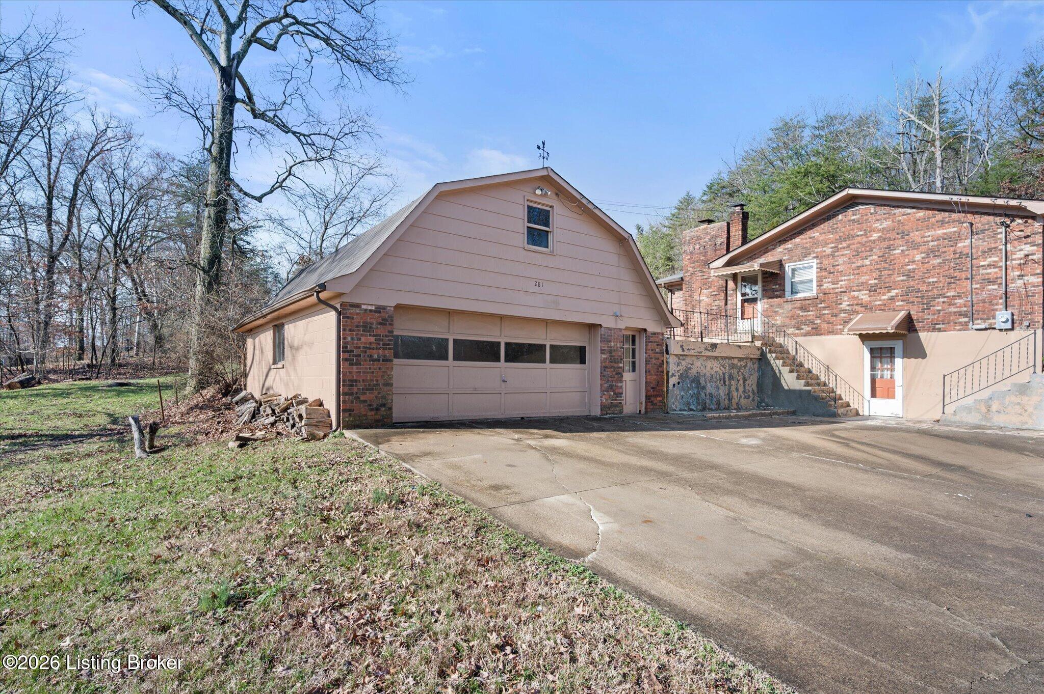 281 Overlook Acres Property Photo 6
