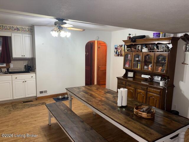 112 S Kennett Ave Property Photo 24
