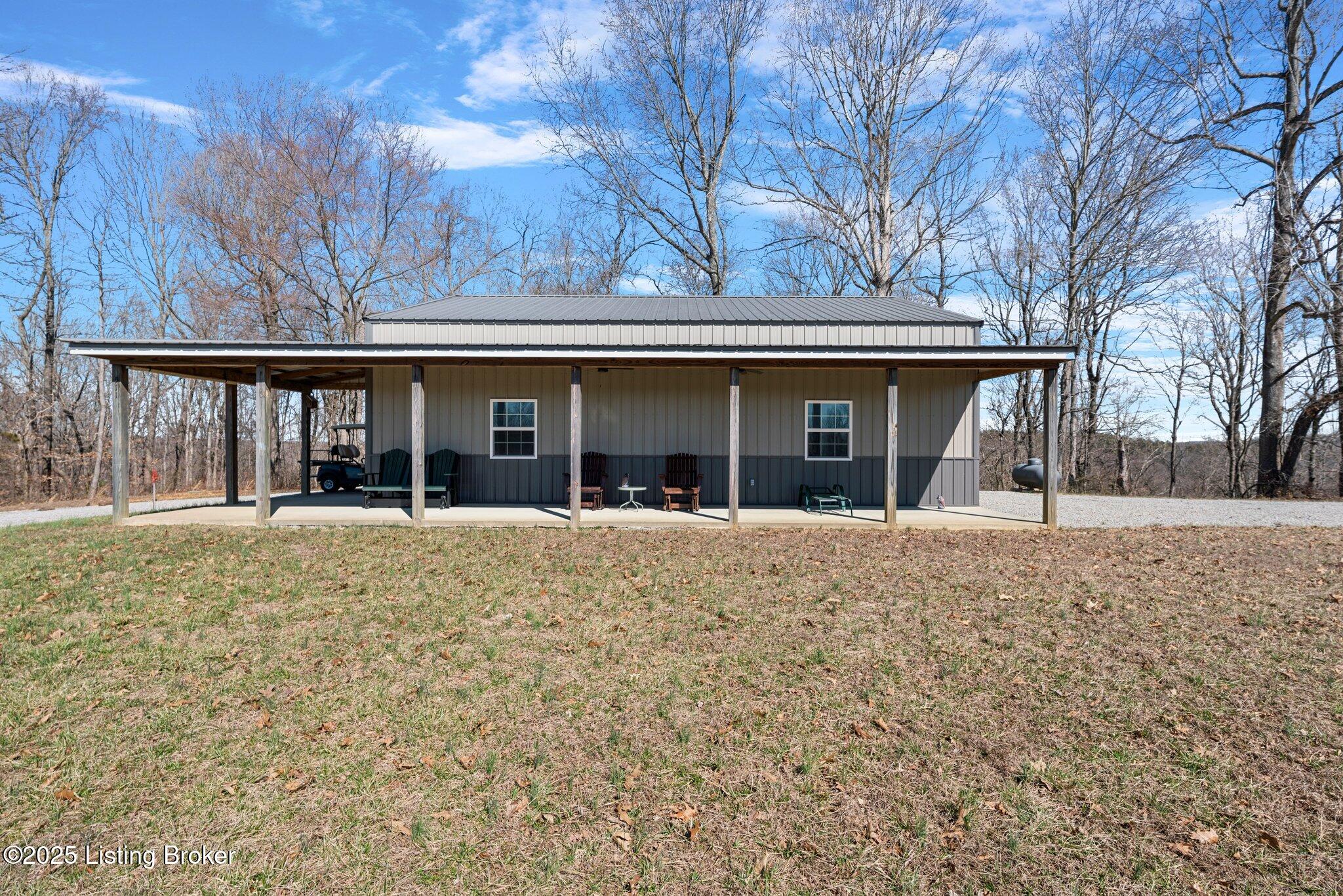 511 Indian Cliff Rd Property Photo 3
