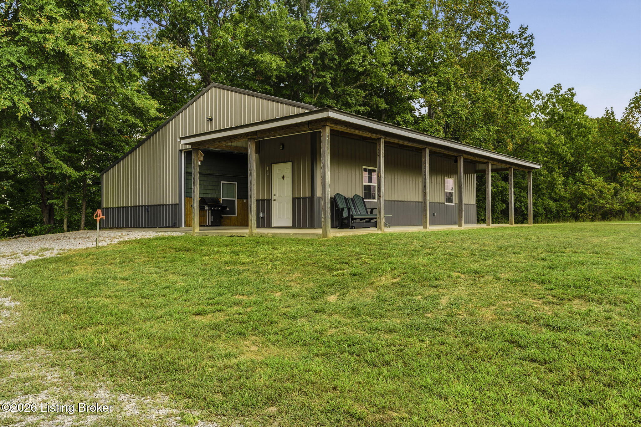 511 Indian Cliff Rd Property Photo 3