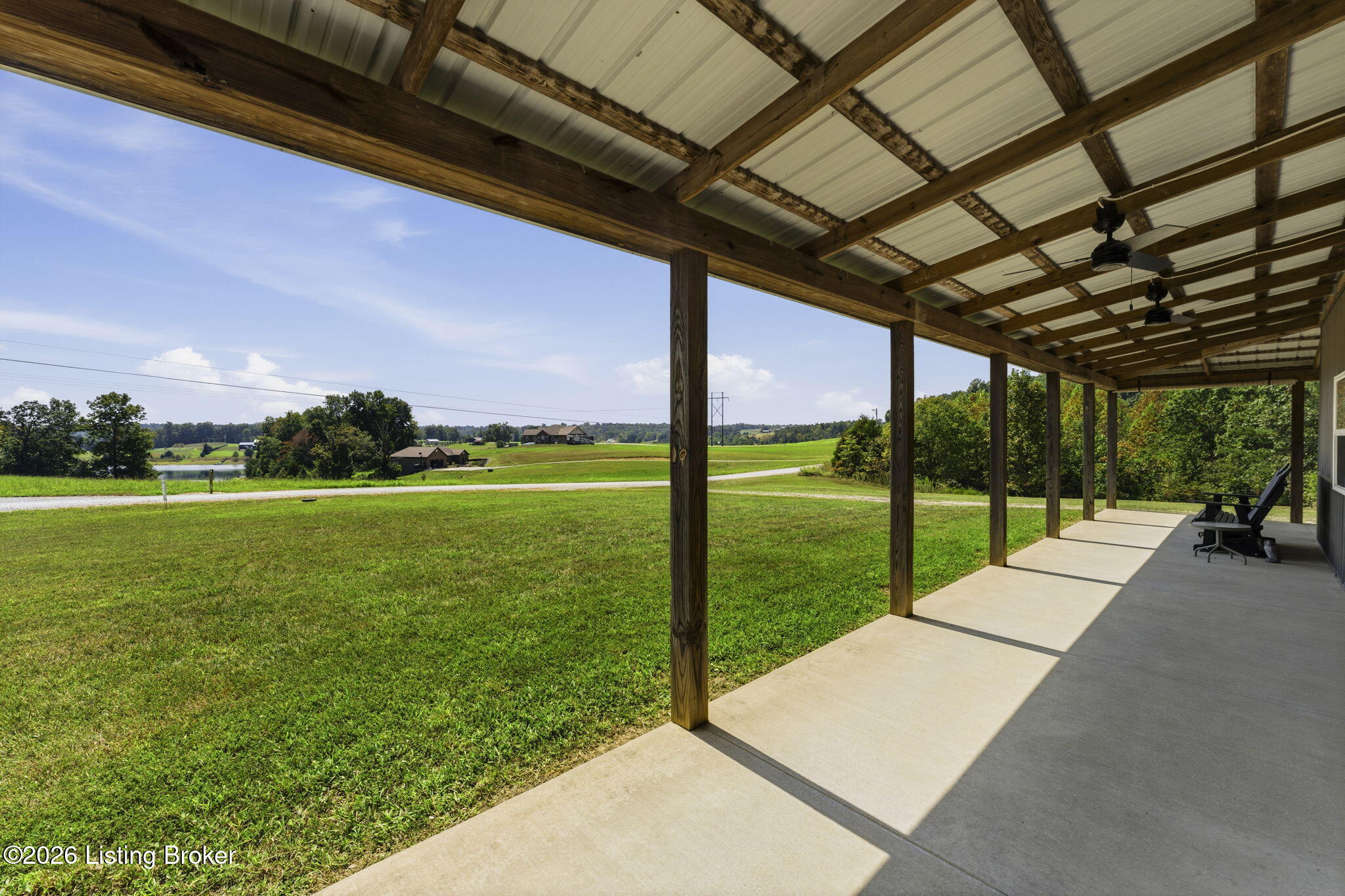511 Indian Cliff Rd Property Photo 4