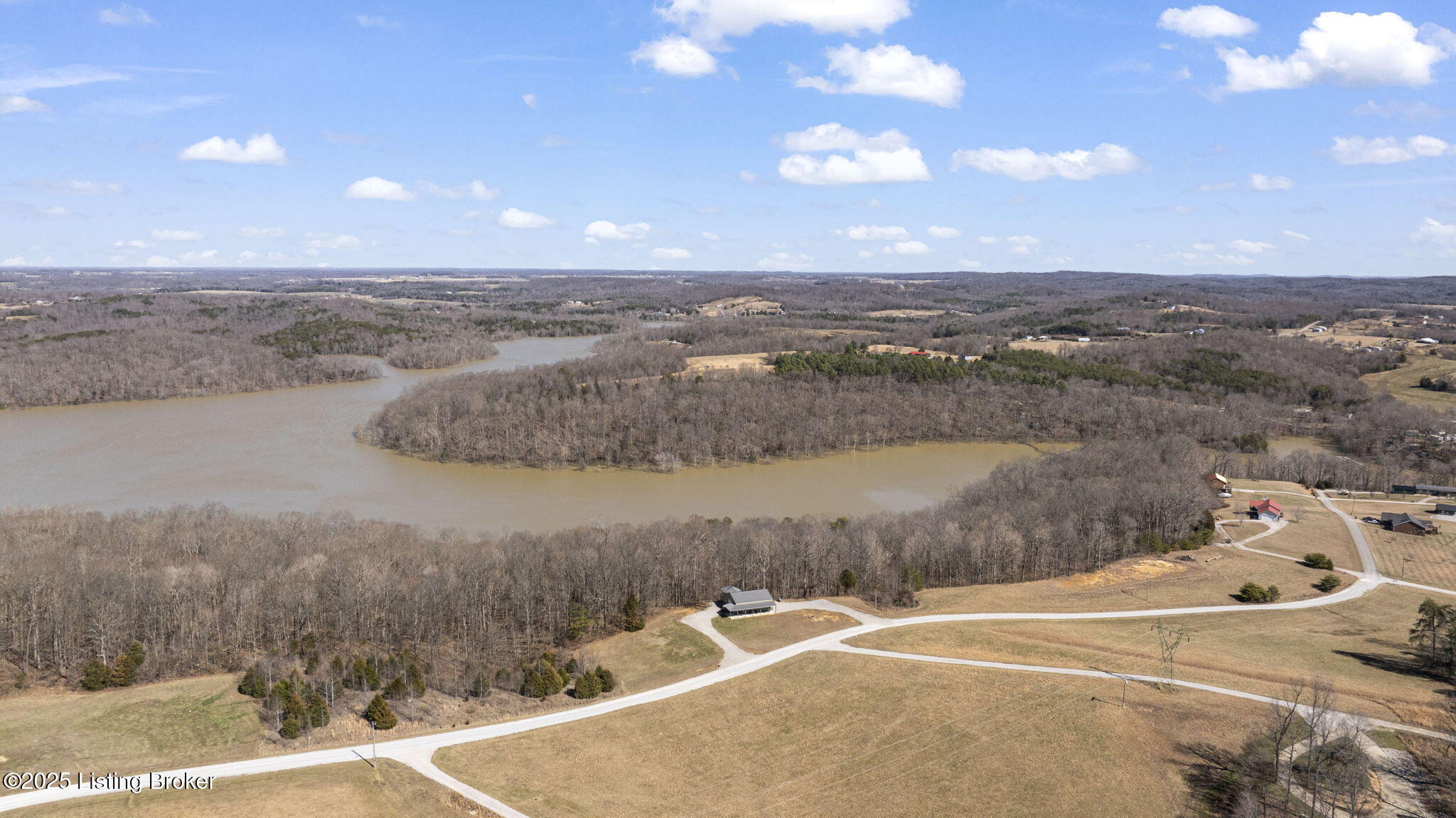 511 Indian Cliff Rd Property Photo 5