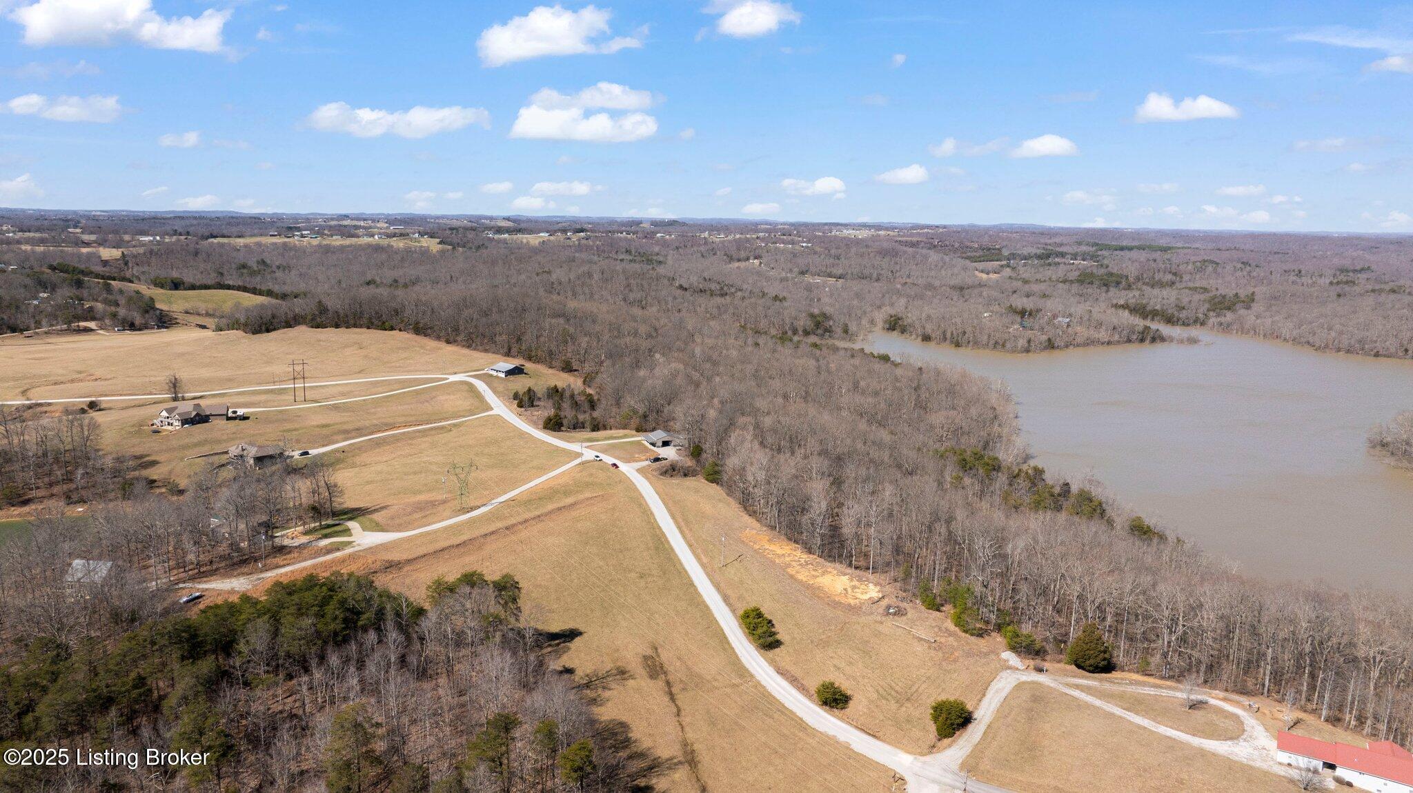 511 Indian Cliff Rd Property Photo 7