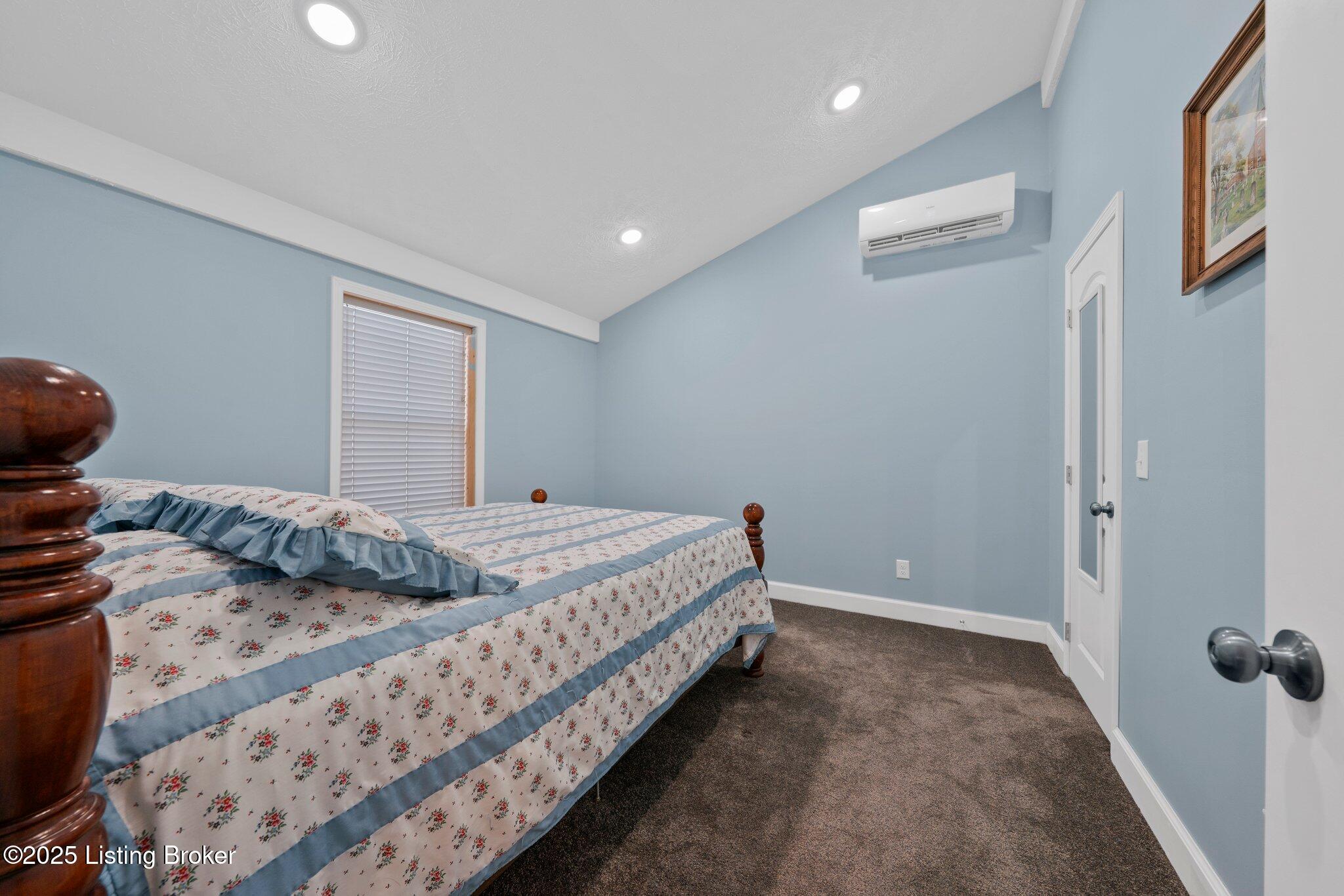 511 Indian Cliff Rd Property Photo 9