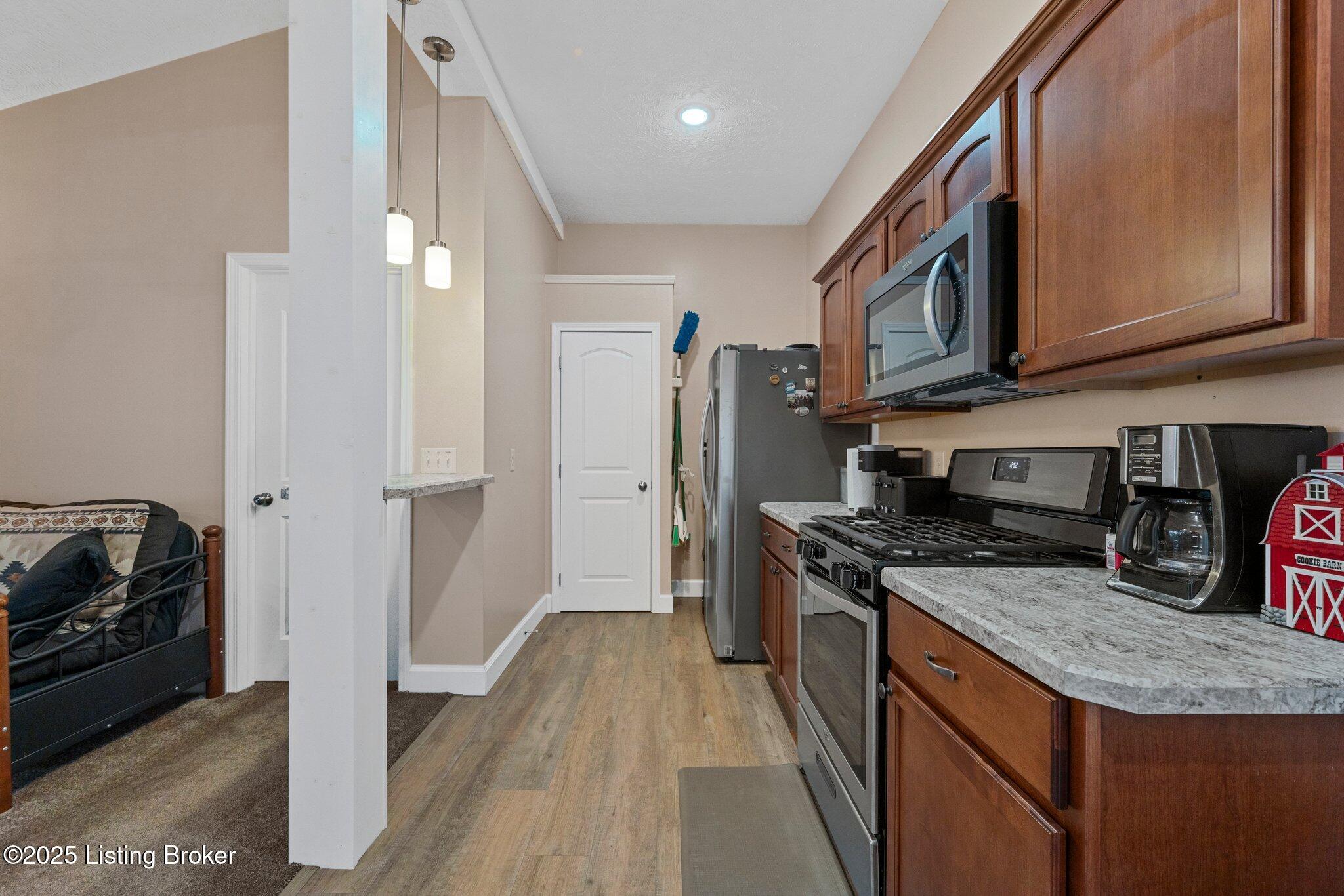 511 Indian Cliff Rd Property Photo 17