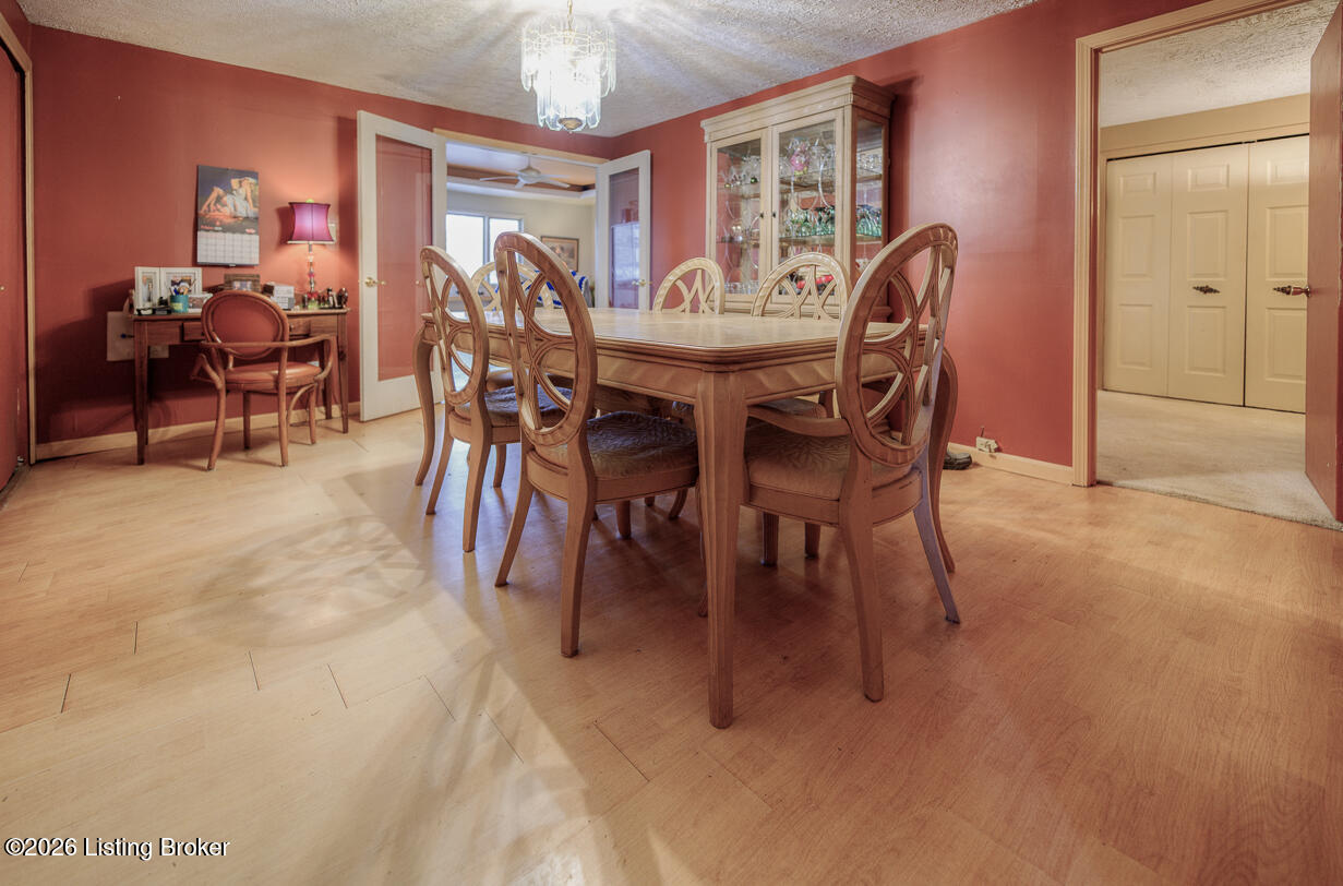 12501 Lower River Rd Property Photo 10