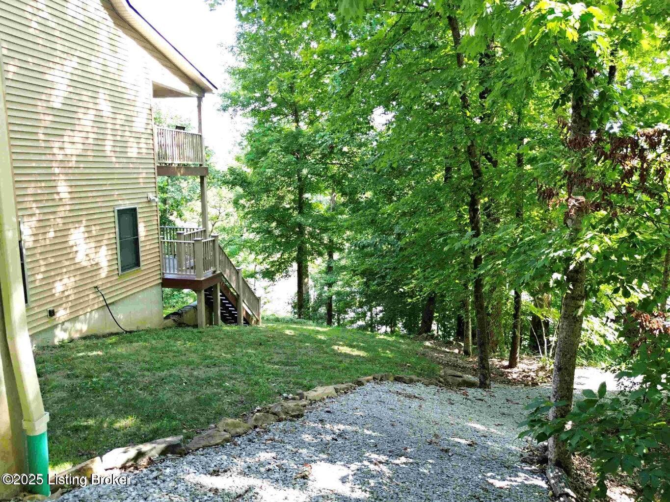 525 N Riverbend Rd Property Photo 8