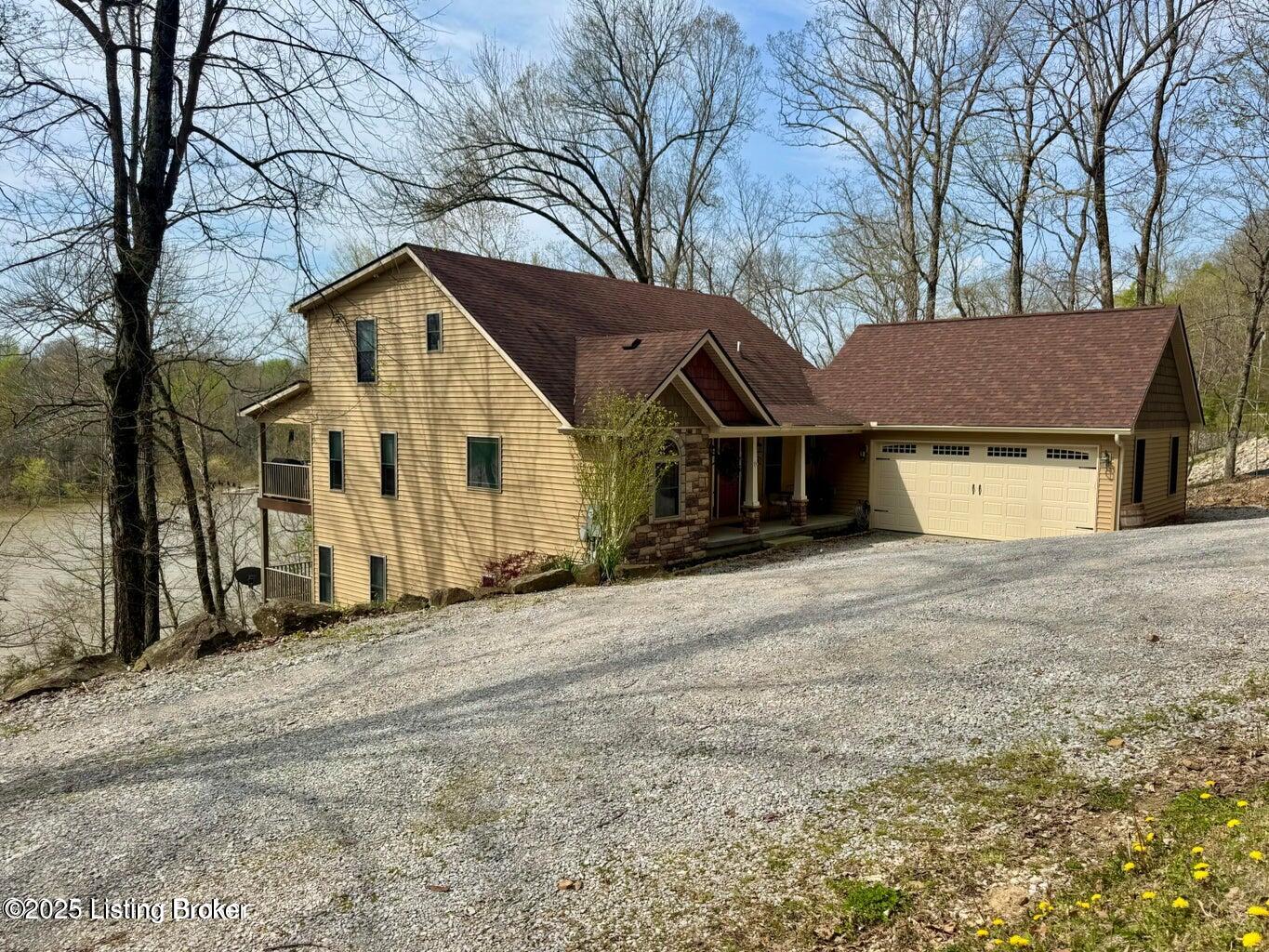 525 N Riverbend Rd Property Photo 17