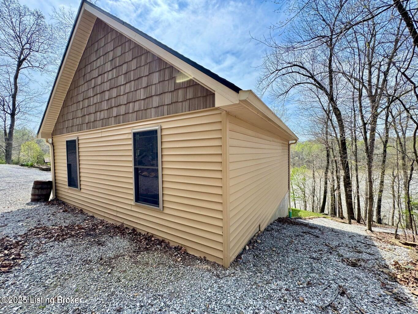 525 N Riverbend Rd Property Photo 24