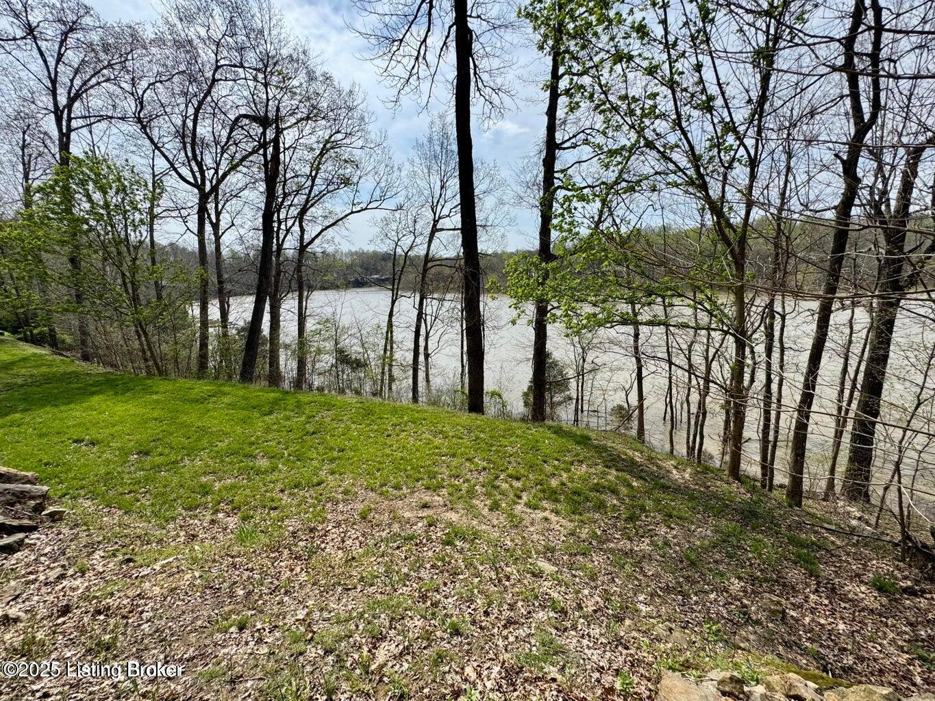 525 N Riverbend Rd Property Photo 29