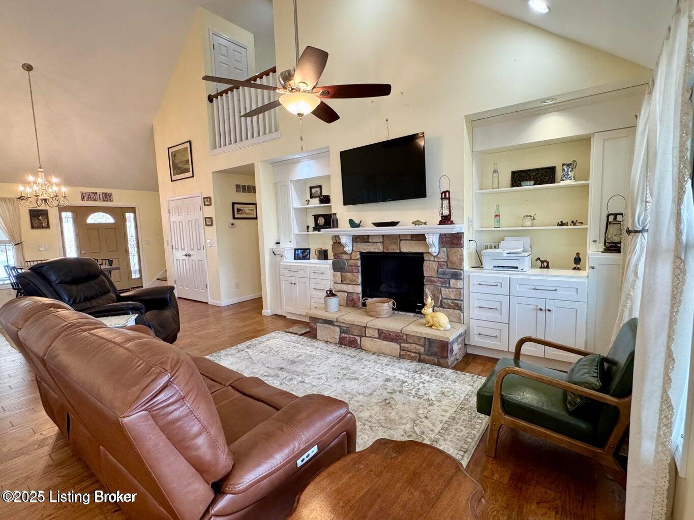 525 N Riverbend Rd Property Photo 44