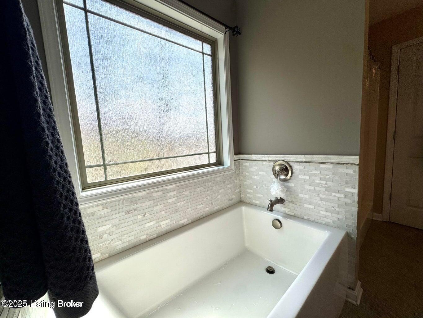 525 N Riverbend Rd Property Photo 50