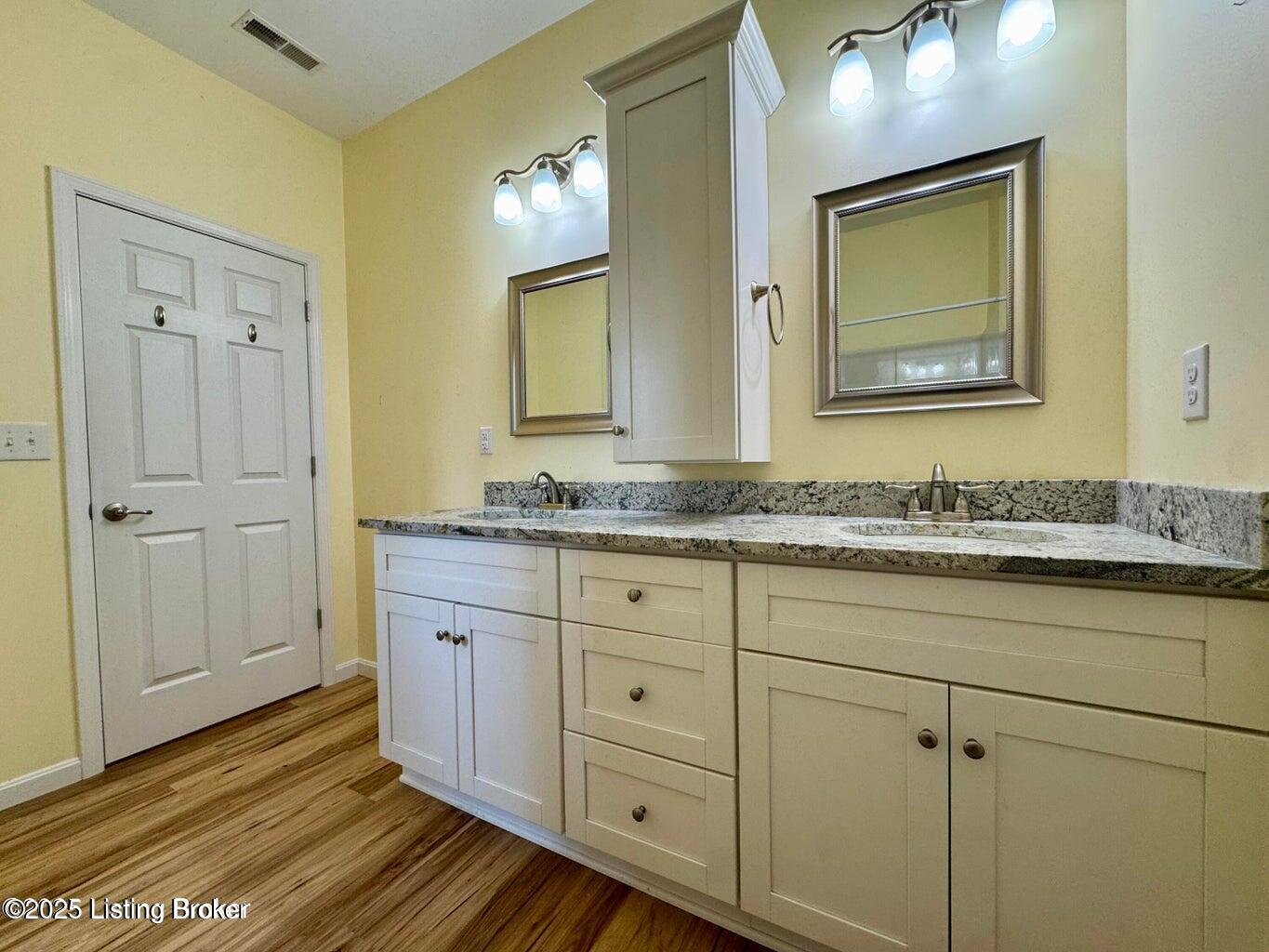 525 N Riverbend Rd Property Photo 67