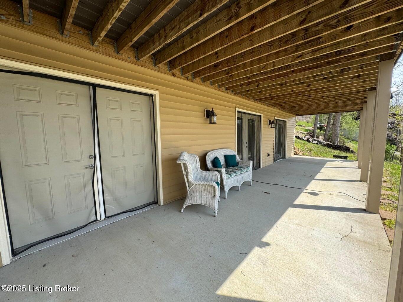 525 N Riverbend Rd Property Photo 80