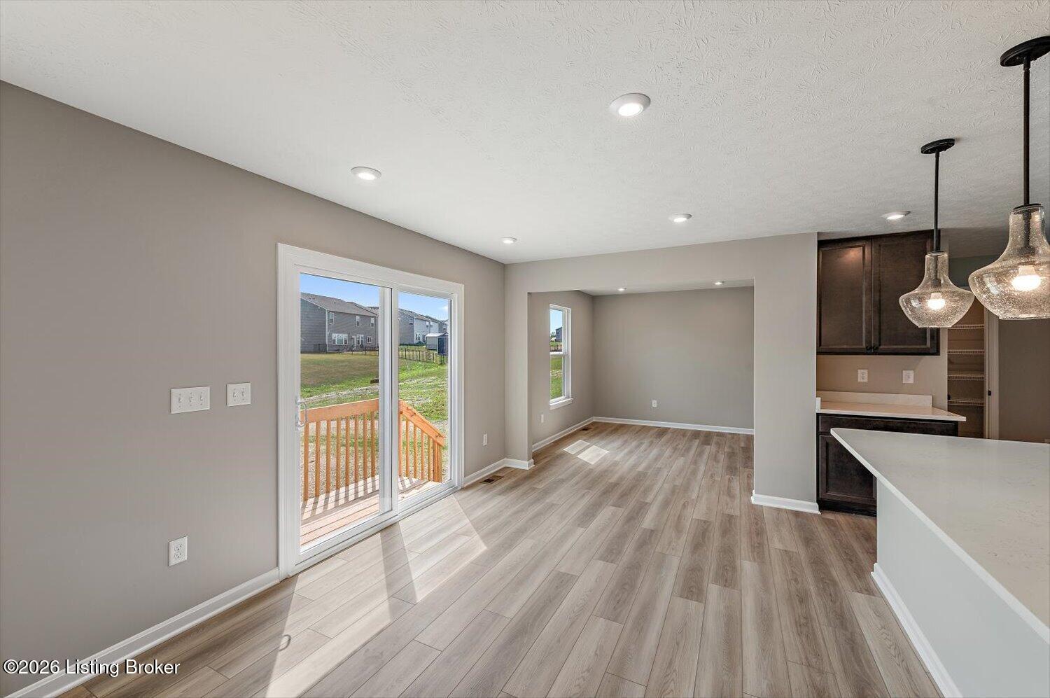 720 Learning Ridge Property Photo 6