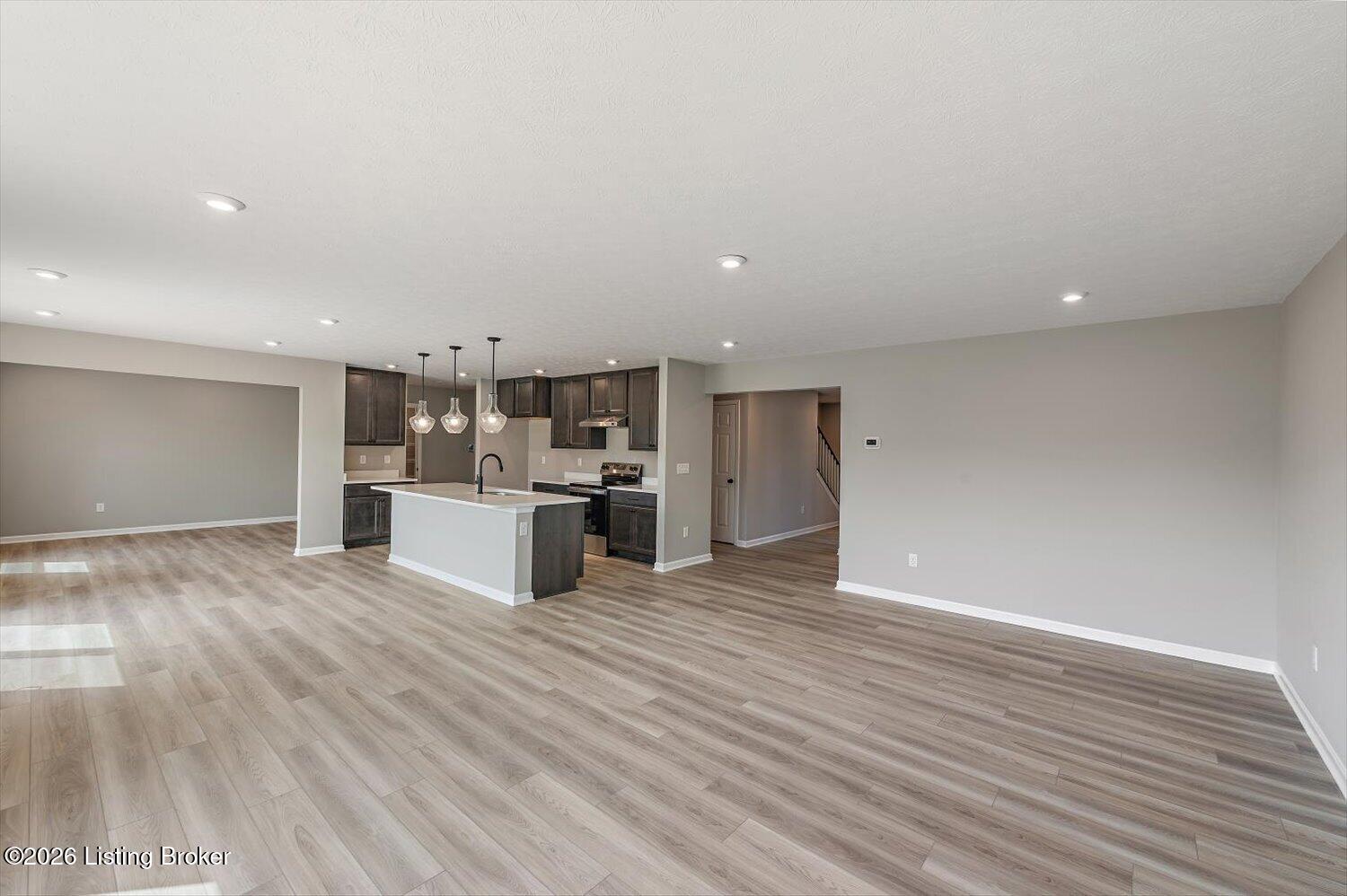 720 Learning Ridge Property Photo 8