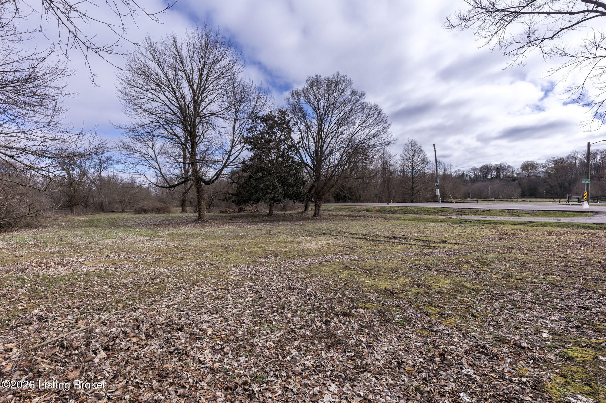 5225 River Rd Property Photo 3