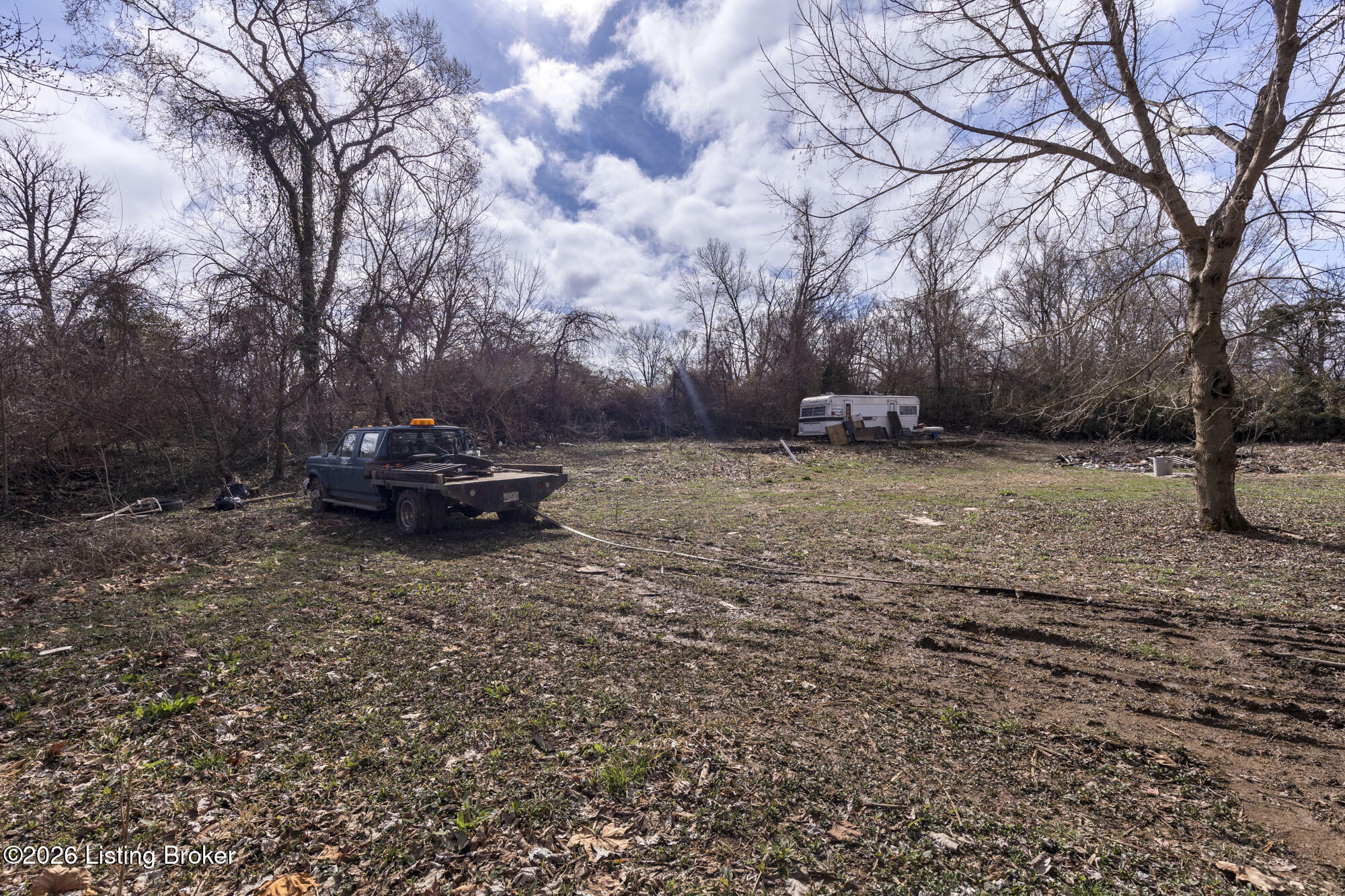5225 River Rd Property Photo 16