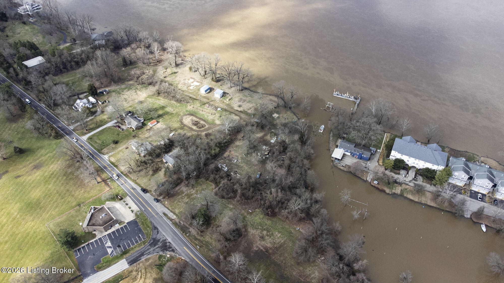 5225 River Rd Property Photo 24