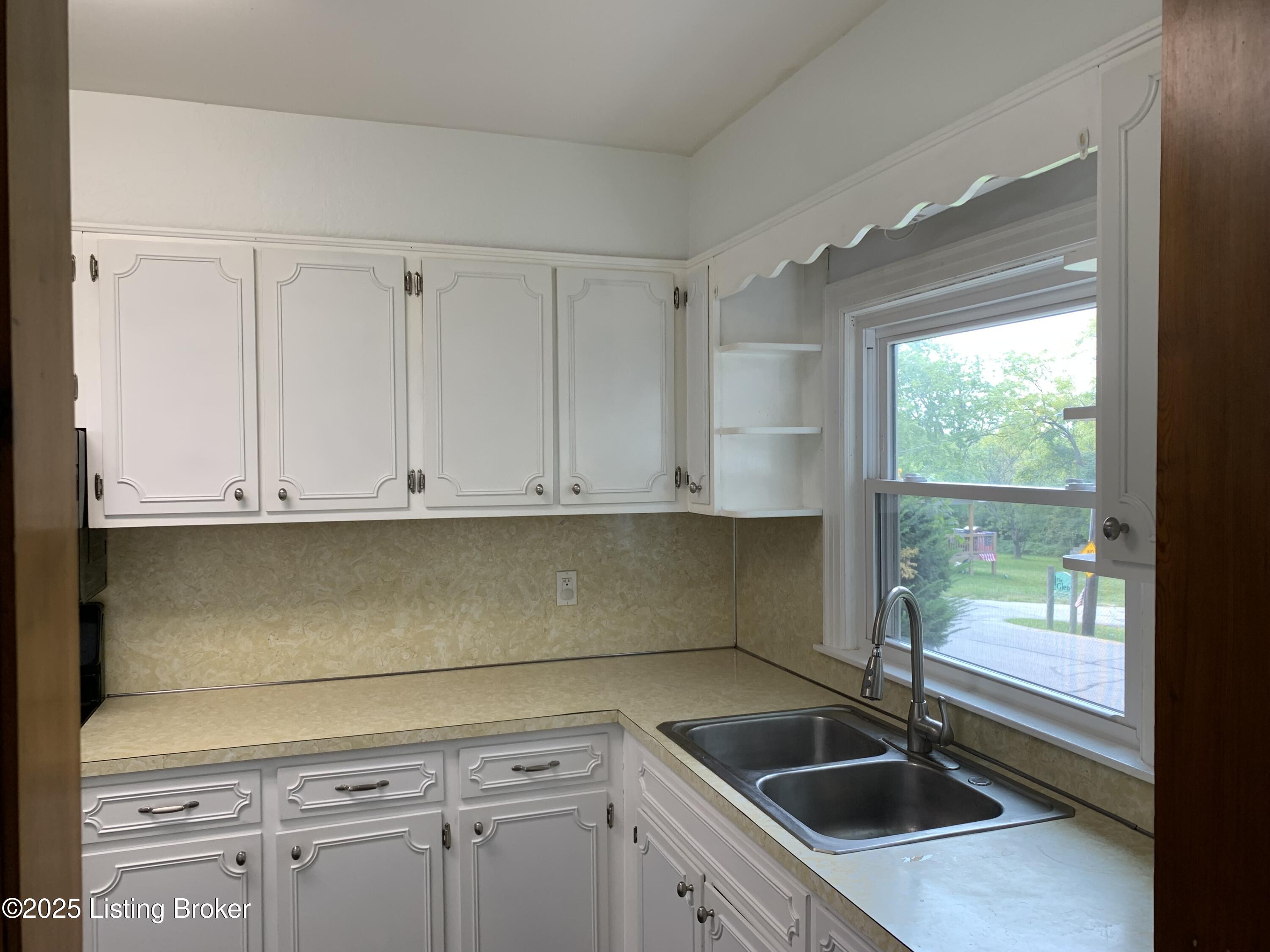 311 Maple Ct Property Photo 45
