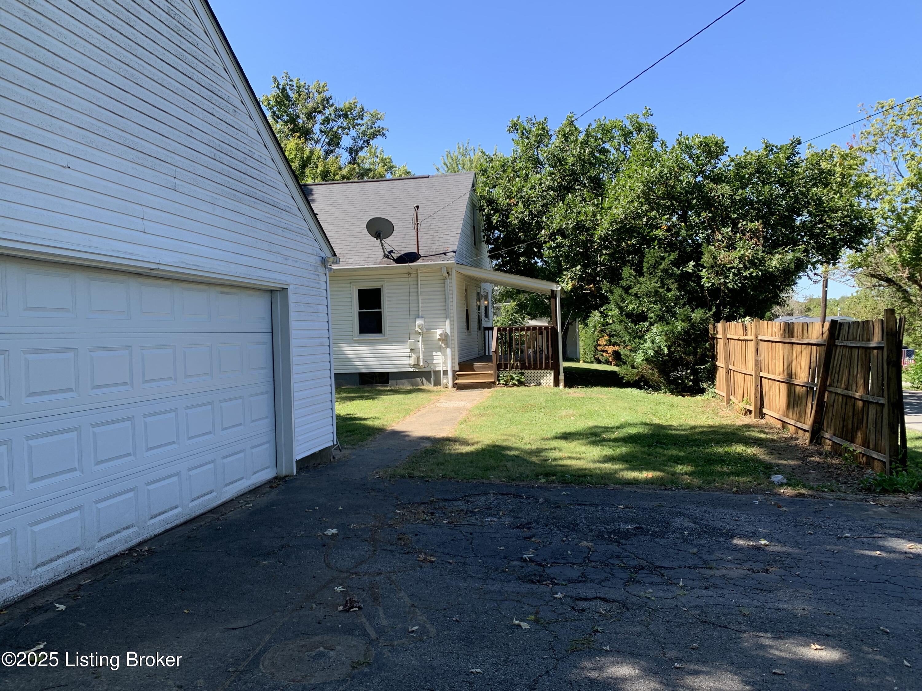 311 Maple Ct Property Photo 51