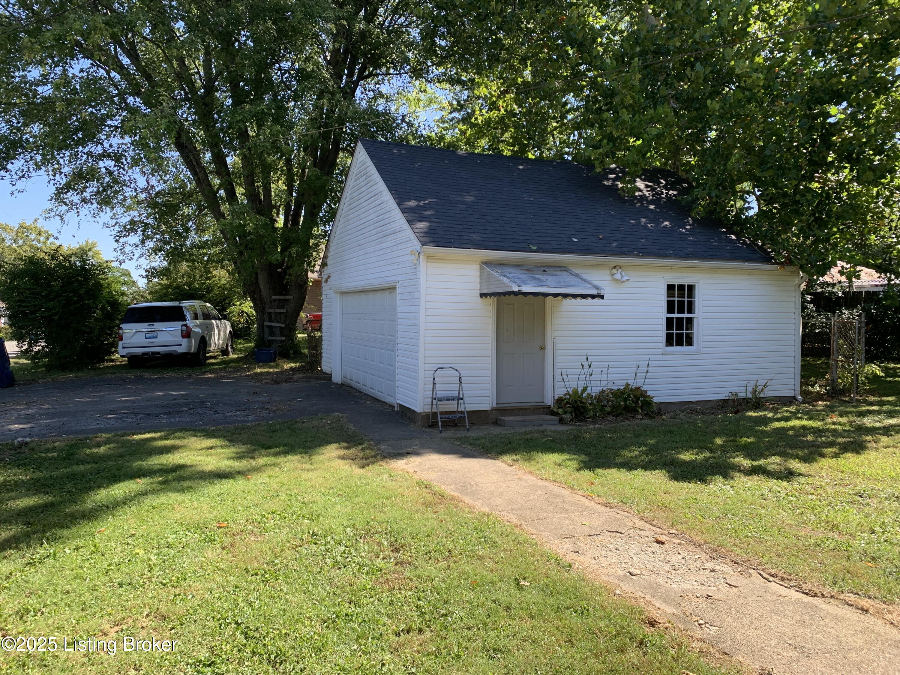 311 Maple Ct Property Photo 57