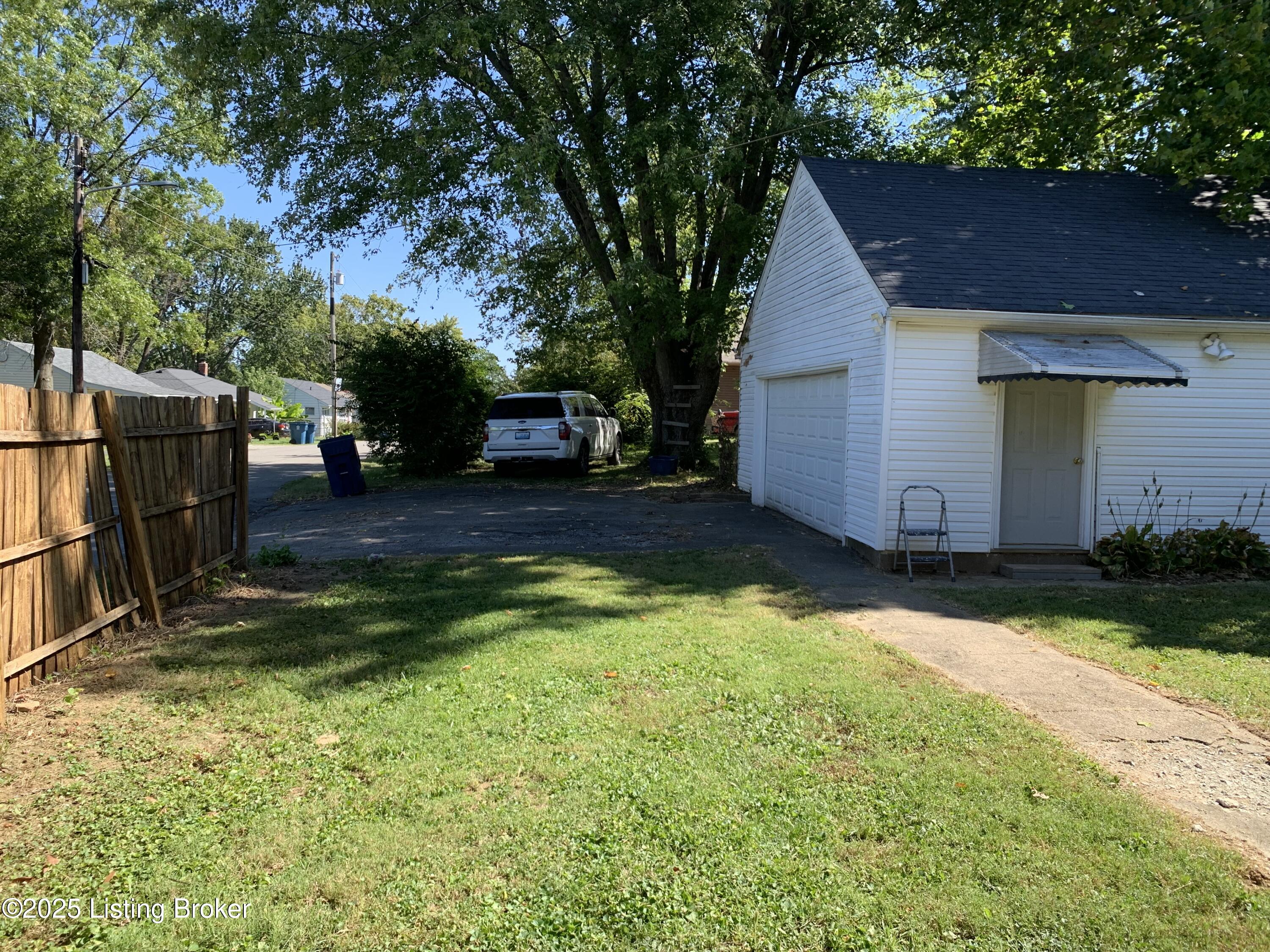 311 Maple Ct Property Photo 58