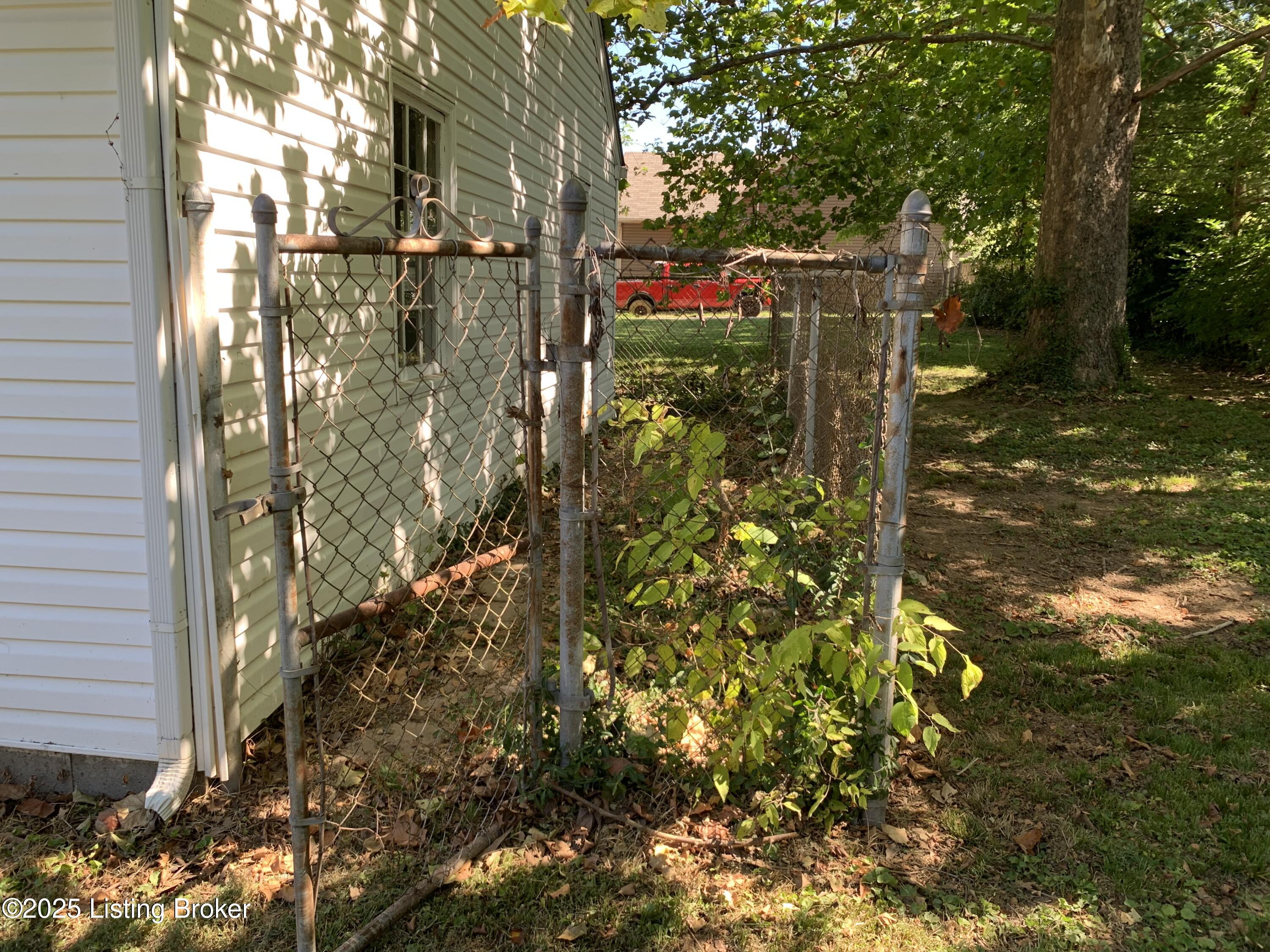 311 Maple Ct Property Photo 62