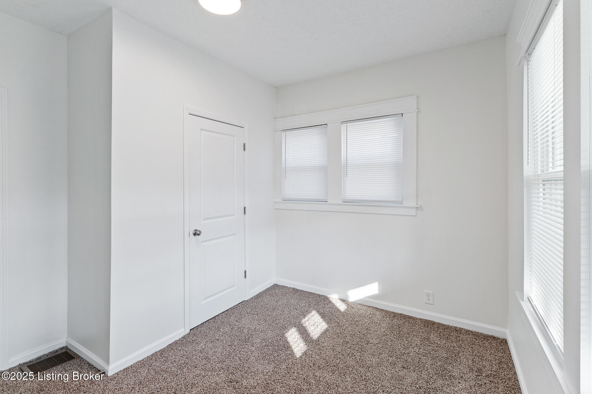 4145 W Muhammad Ali Blvd Property Photo 15