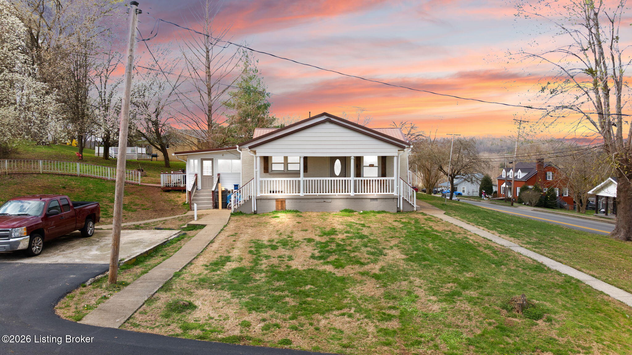503 N Main St