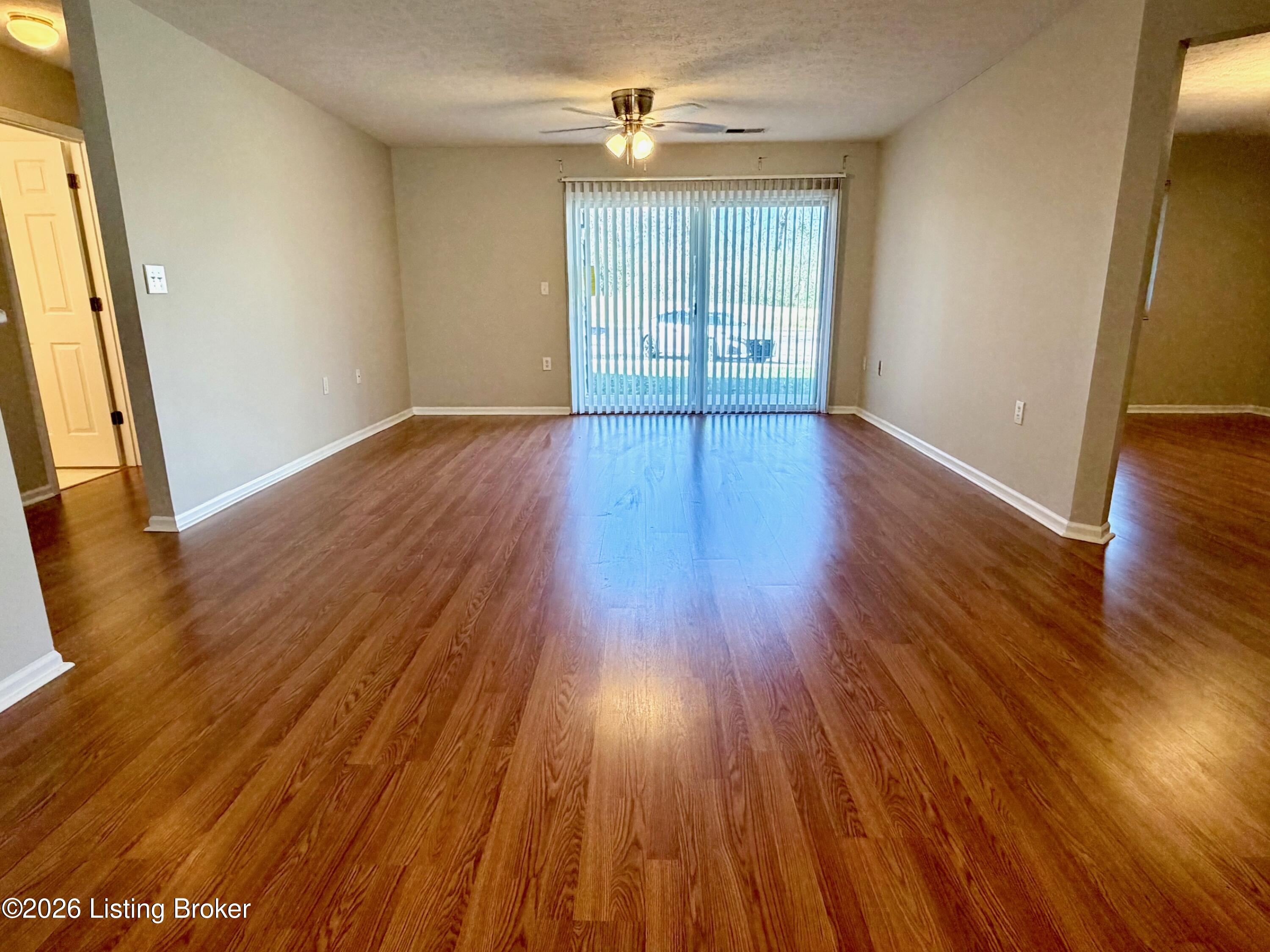10504 Southern Meadows Dr Apt 101 Property Photo 2